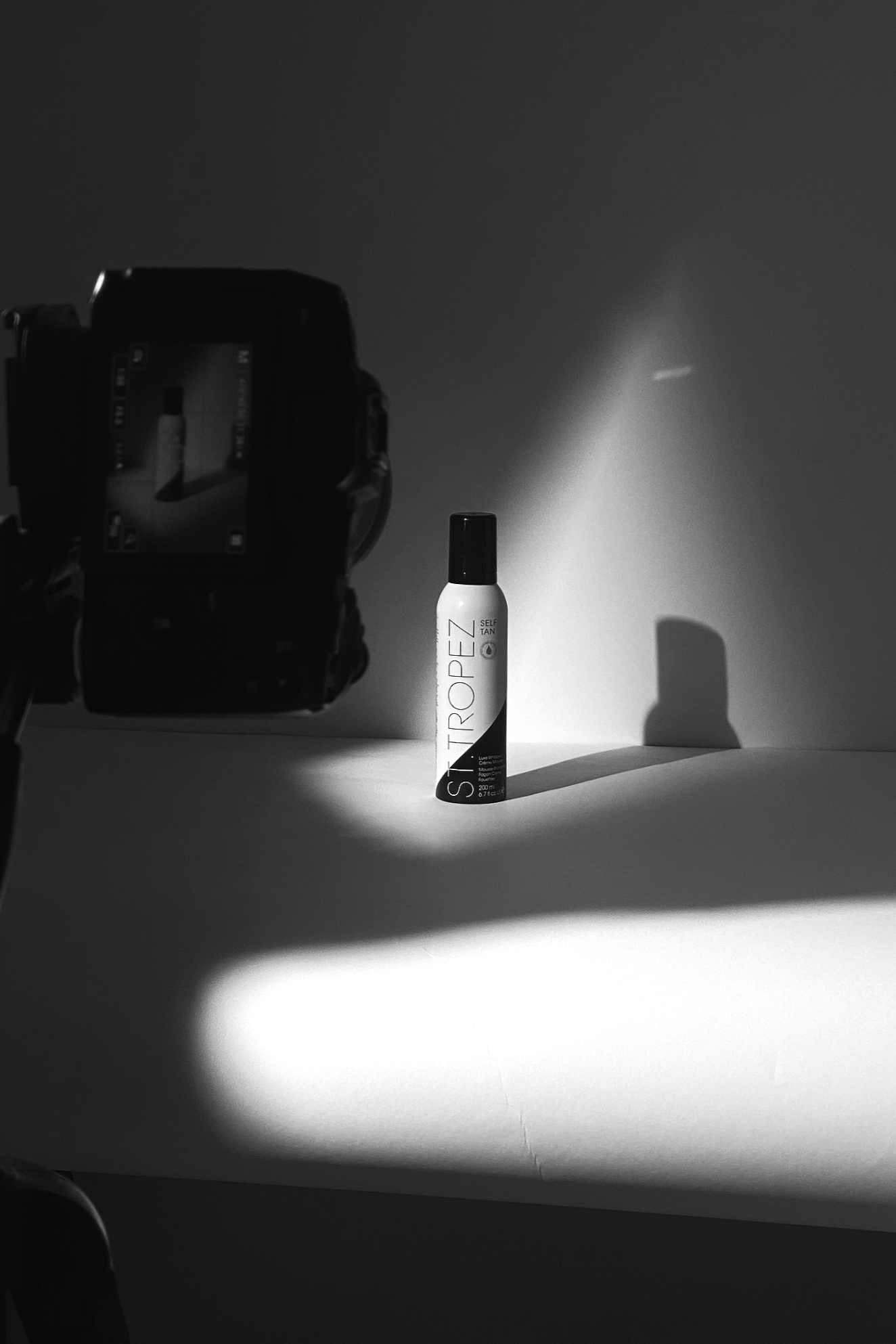 ...& blending lifestyle elements with aspirational beauty imagery to resonate with the brand’s