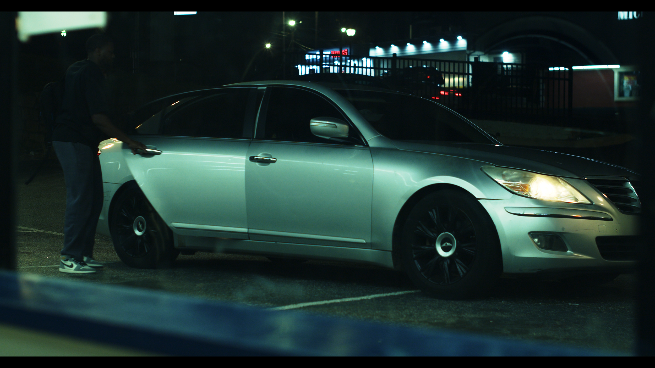 peelguycar.png