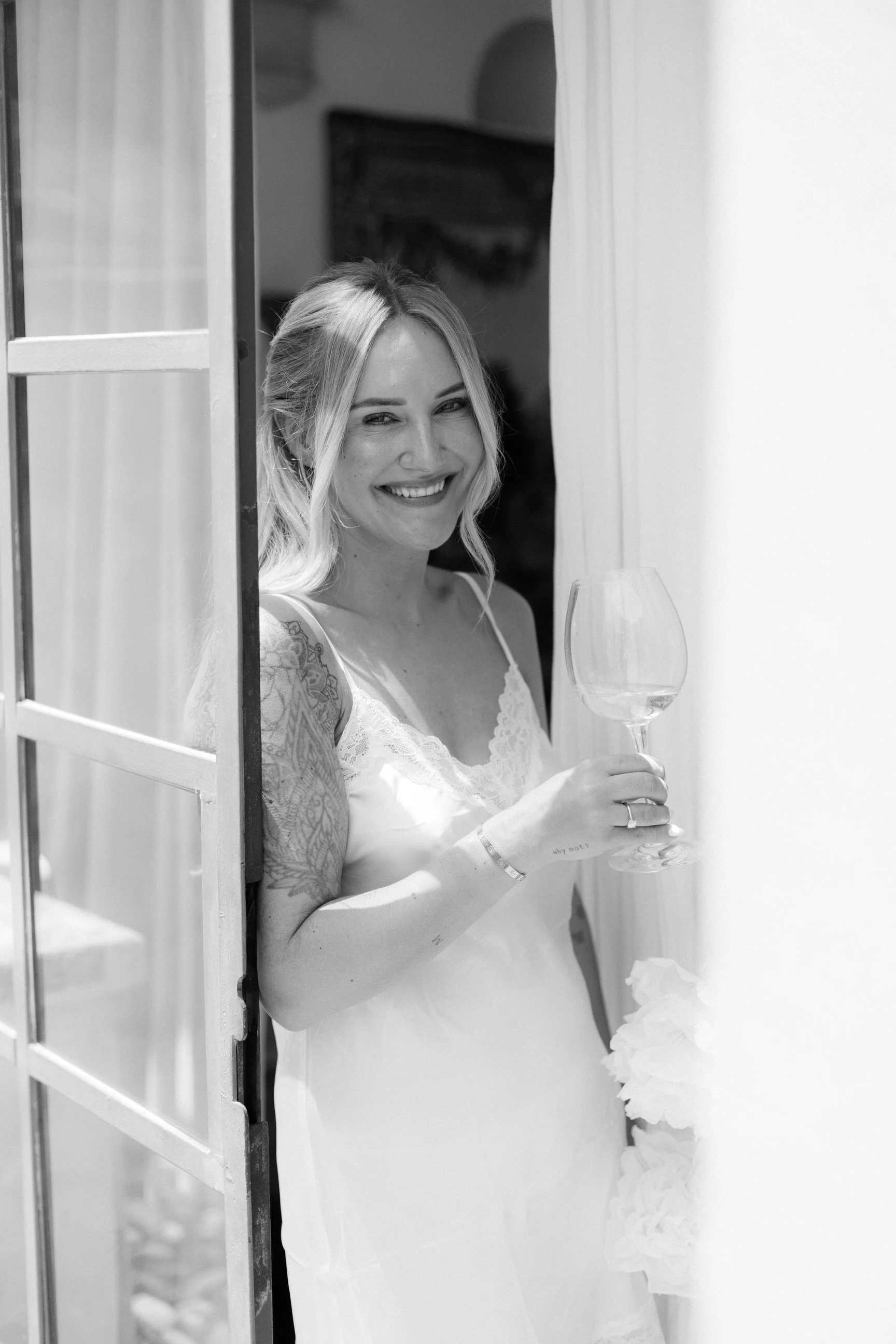 Mirjam und Kevin_getting ready_MarinaUrbanFoto-189.jpg