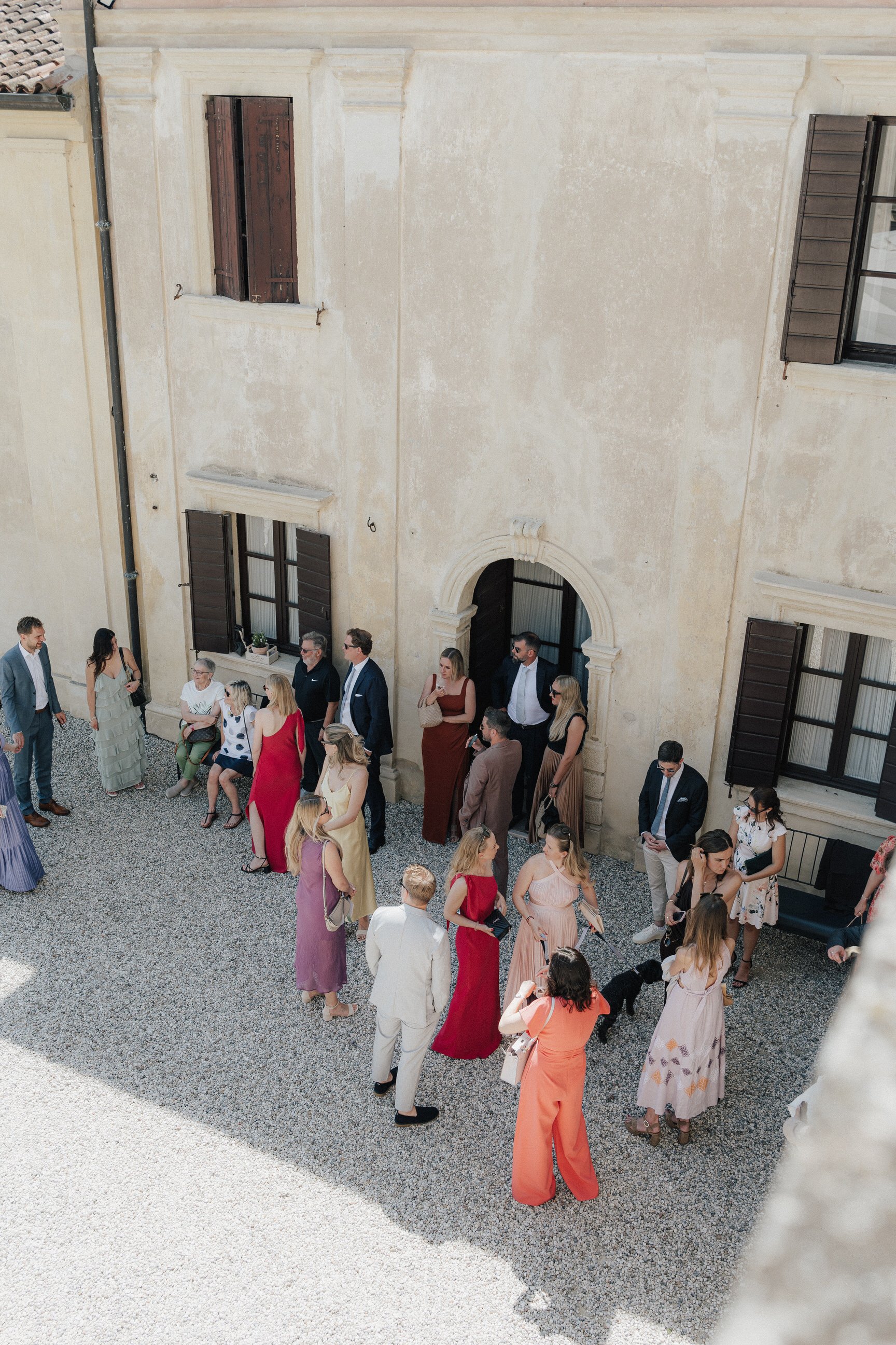 Mirjam und Kevin_getting ready_MarinaUrbanFoto-557.jpg