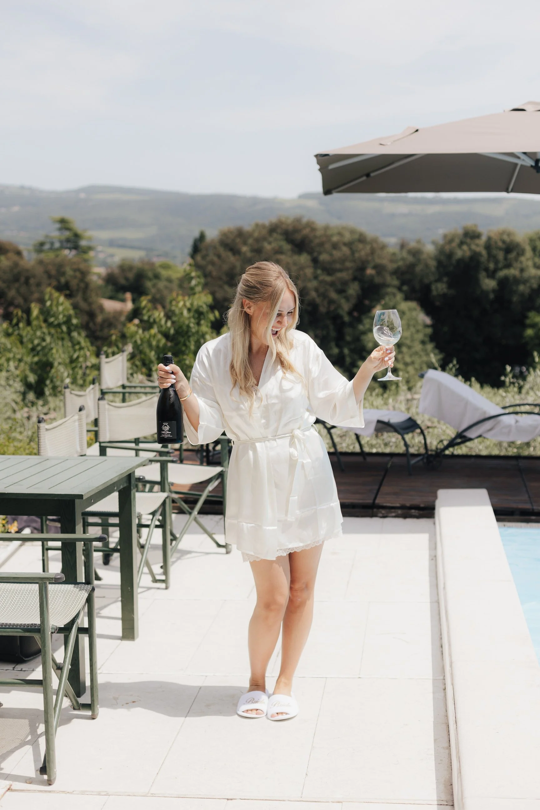Mirjam und Kevin_getting ready_MarinaUrbanFoto-101.jpg