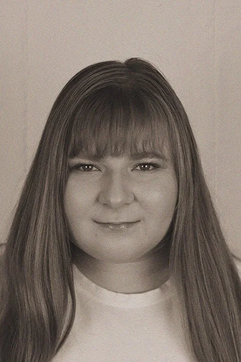 Yulia Passport Photo Final.jpg