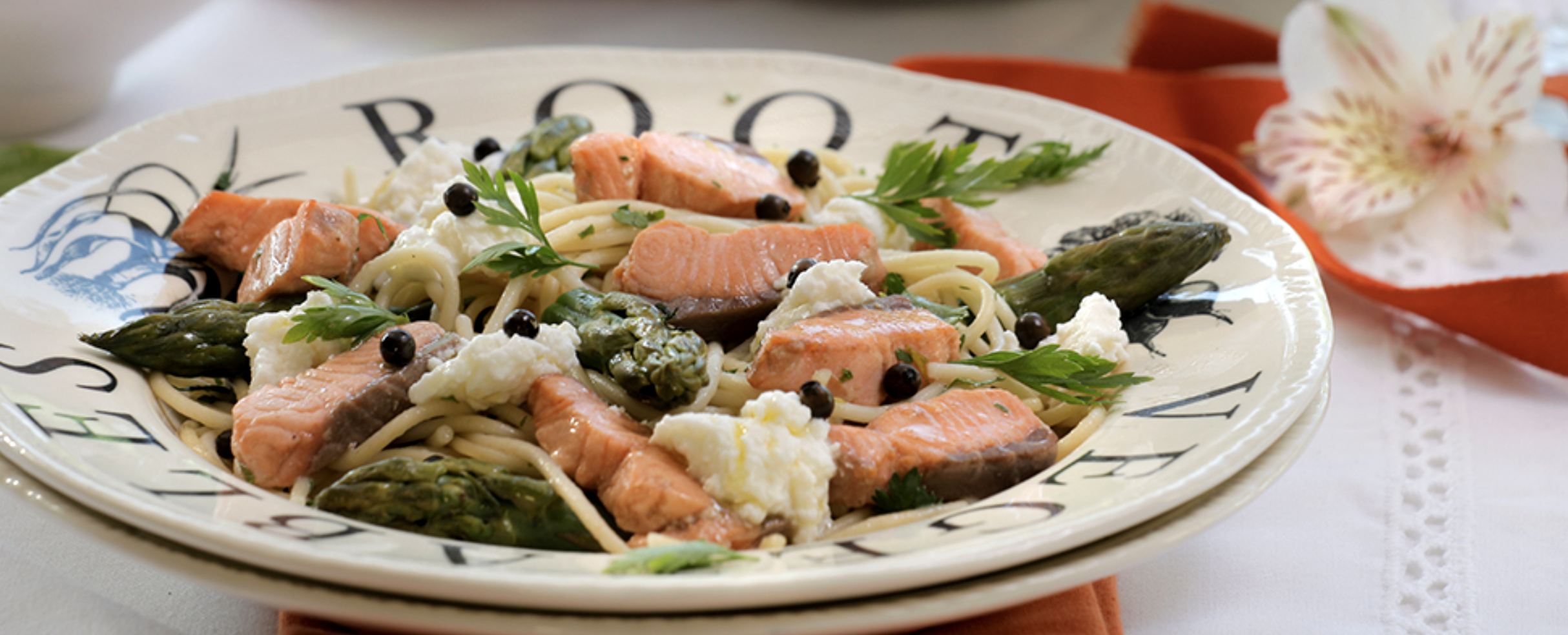 Pasta de Salmón de Chile com ricota e aspargos