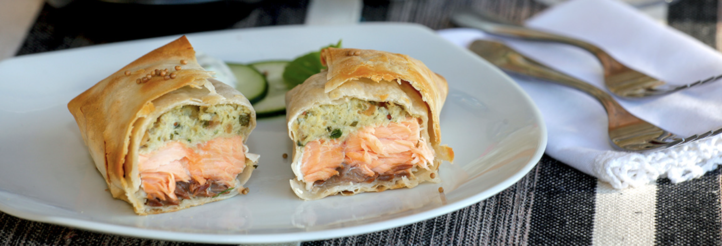 Salmón de Chile em croüte com alcachofras