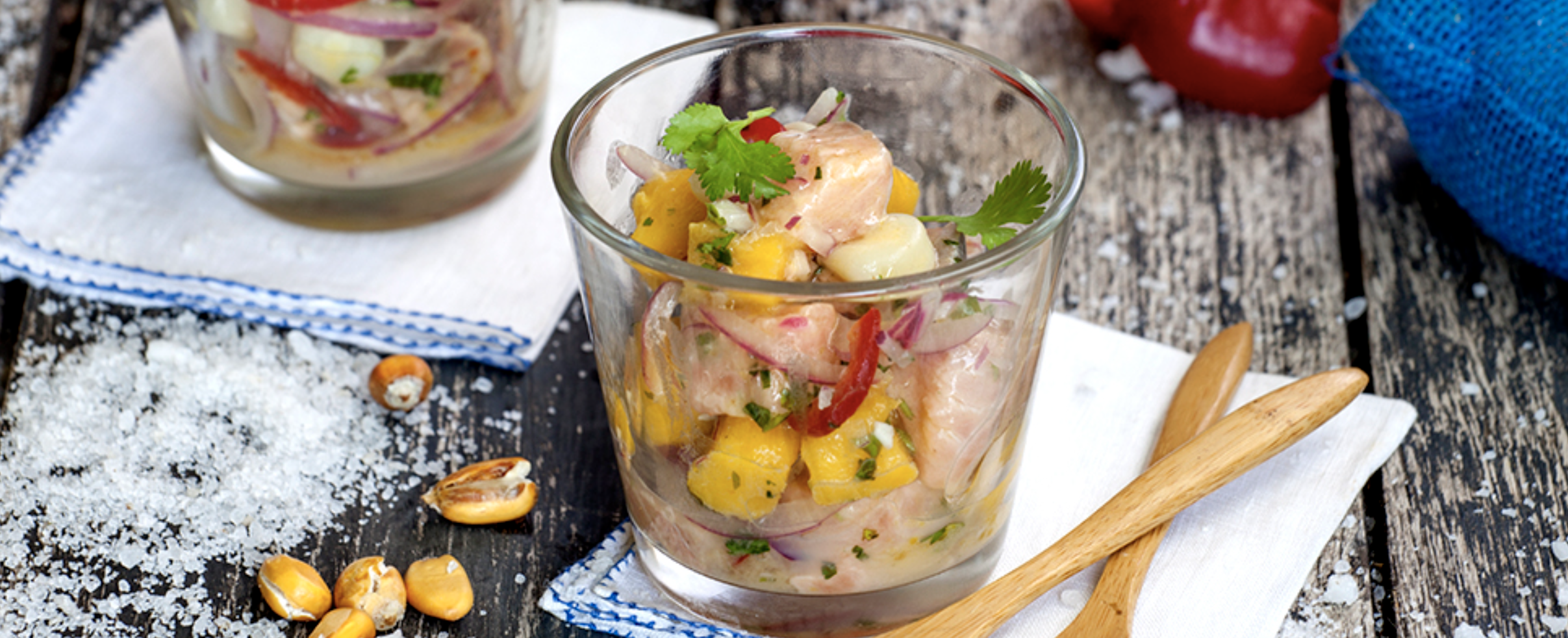 Ceviche de Salmón de Chile com manga e pimentão