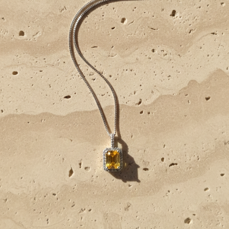 Billie Hanger - Gele saffier