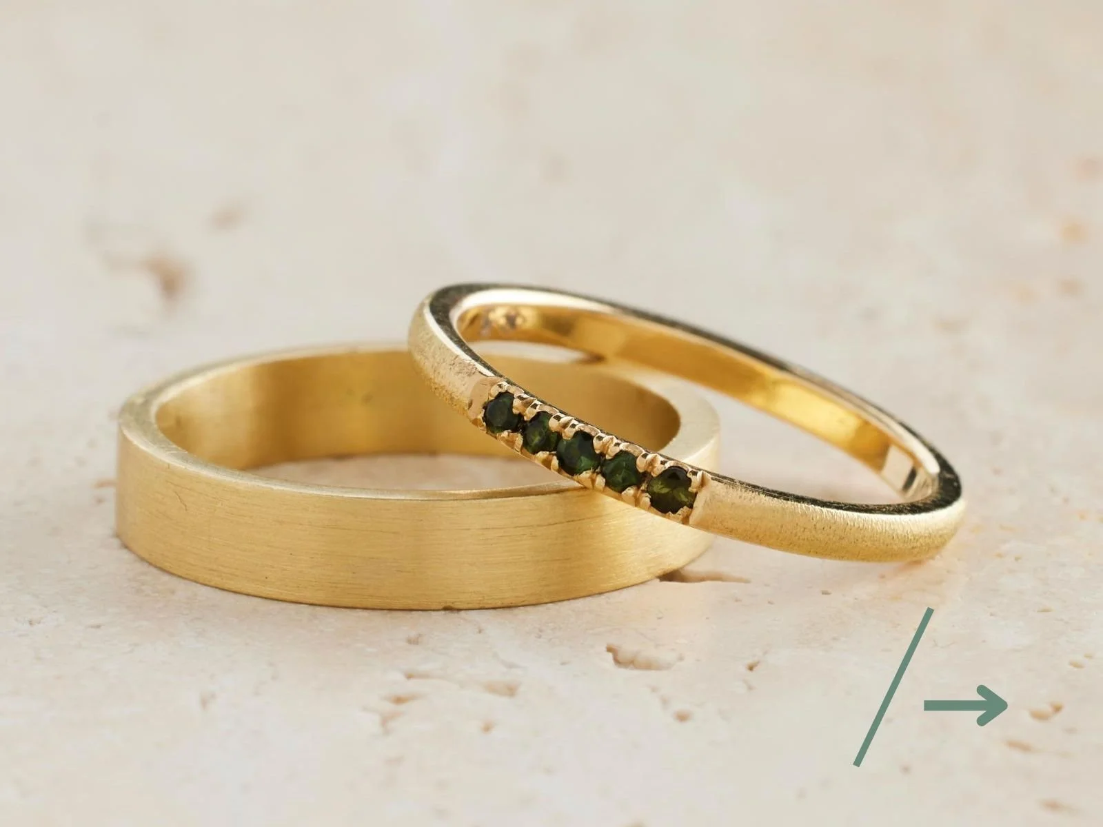 Doorklikken trouwringen Willow basic.jpg