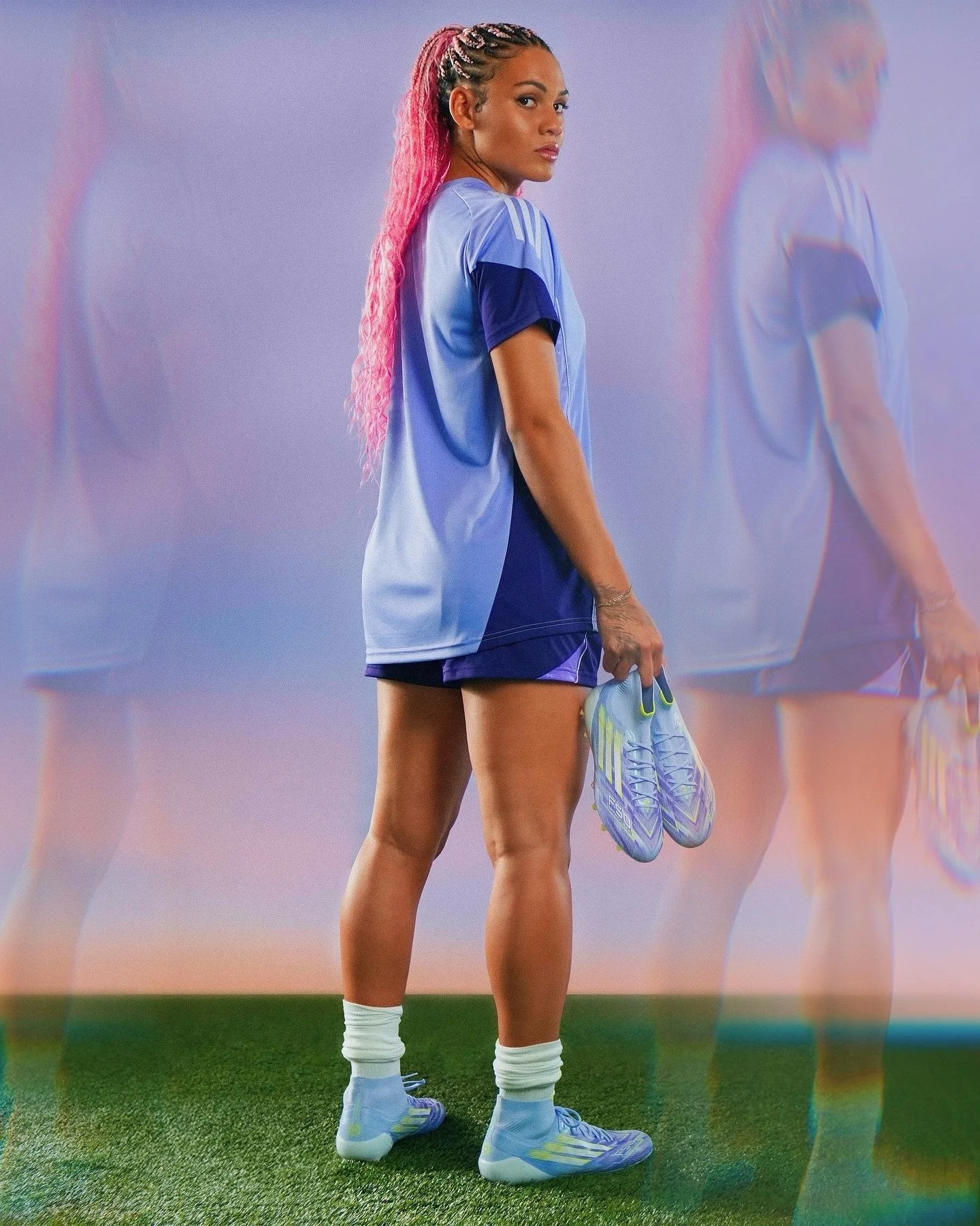 @trinity_rodman shot for @soccerdotcom for the global launch of the sparkfusion F50 ⚡️

Thanks @theory8 for the assist on these 😁