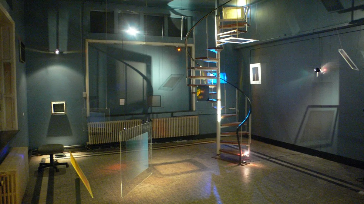 Exhibition of Emeregt Holographic Scene.jpg