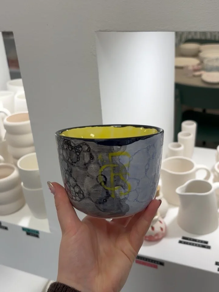 Na @ersterfcs? ⚽️Ob ihr genau so gut kicken k&ouml;nnt, wie eure Fans malen? Hier eine Geschmacksprobe! Wir sind aufjedenfall beeindruckt! 🔵⚫️ #keramik #ceramics #keramikselberbemalen #keramikselbstbemalen #potterypainting #art #fcs #fcsaarbr&uuml;c