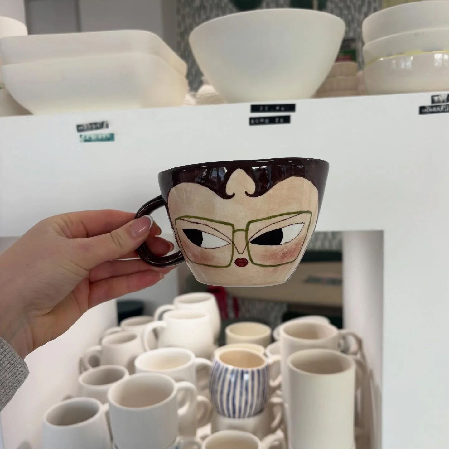 Wir starten mit ganz tollen Keramiken ins Jahr 2026! Hier einmal unsere Favoriten. Wir freuen uns auf ganz viele kreative Keramiken, die noch kommen werden! #keramik #ceramics #keramikselberbemalen #potterypainting #studiokonfetti