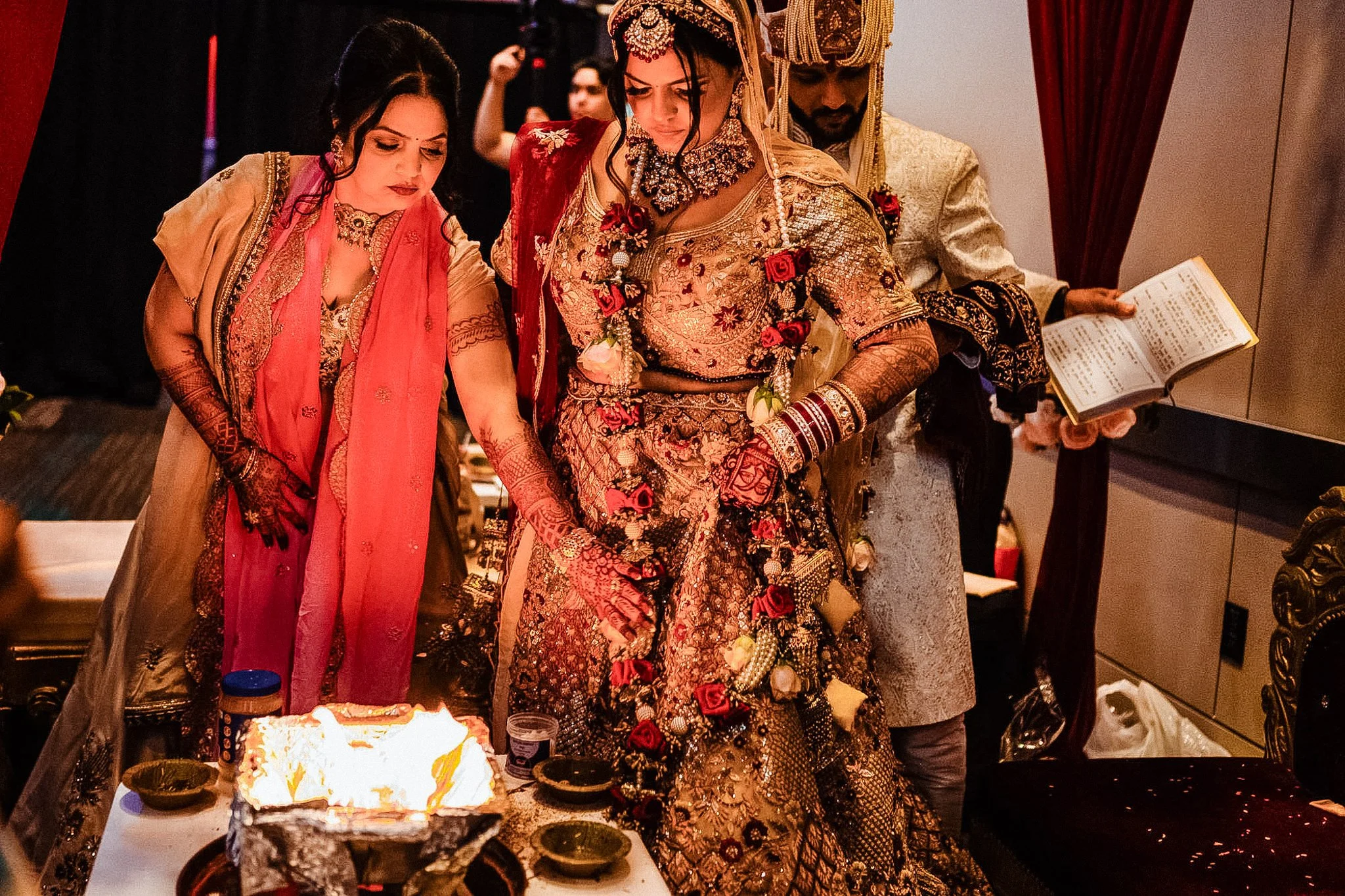 RBC Convention Centre Hindu Wedding-34.jpg