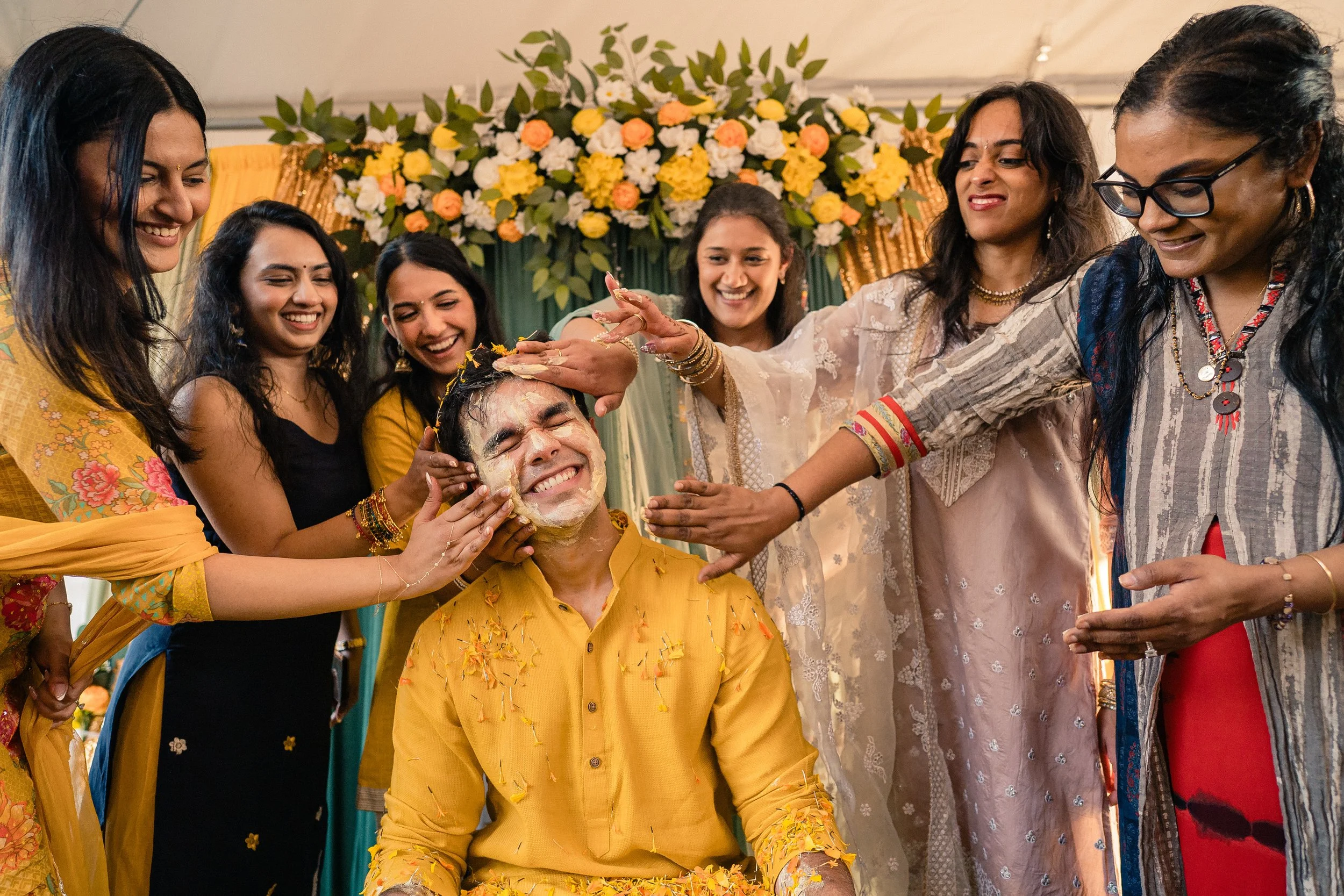 Gujarati-Wedding-Winnipeg-RBC-Convention-Centre-27.jpg