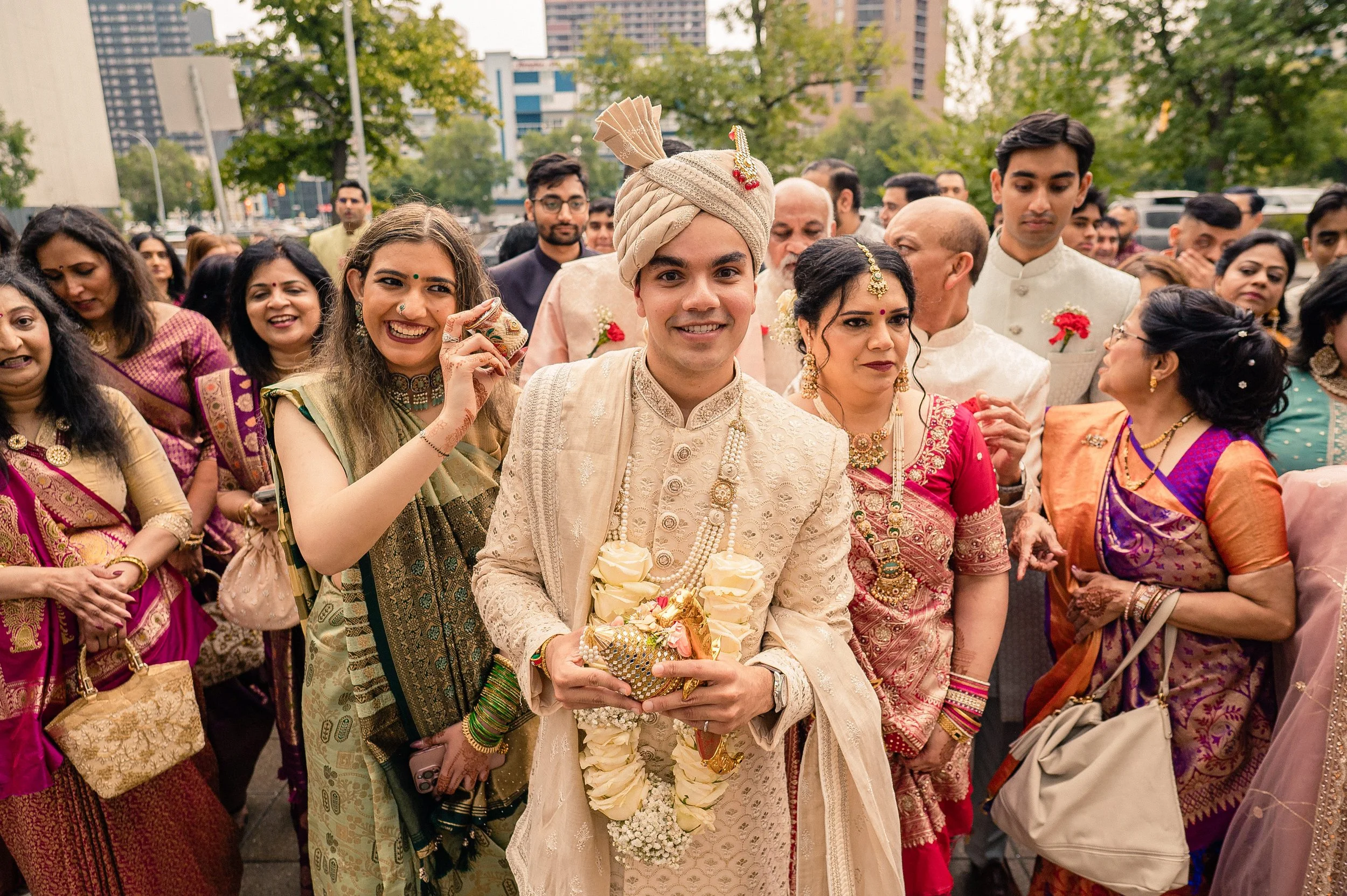 Gujarati-Wedding-Winnipeg-RBC-Convention-Centre-40.jpg