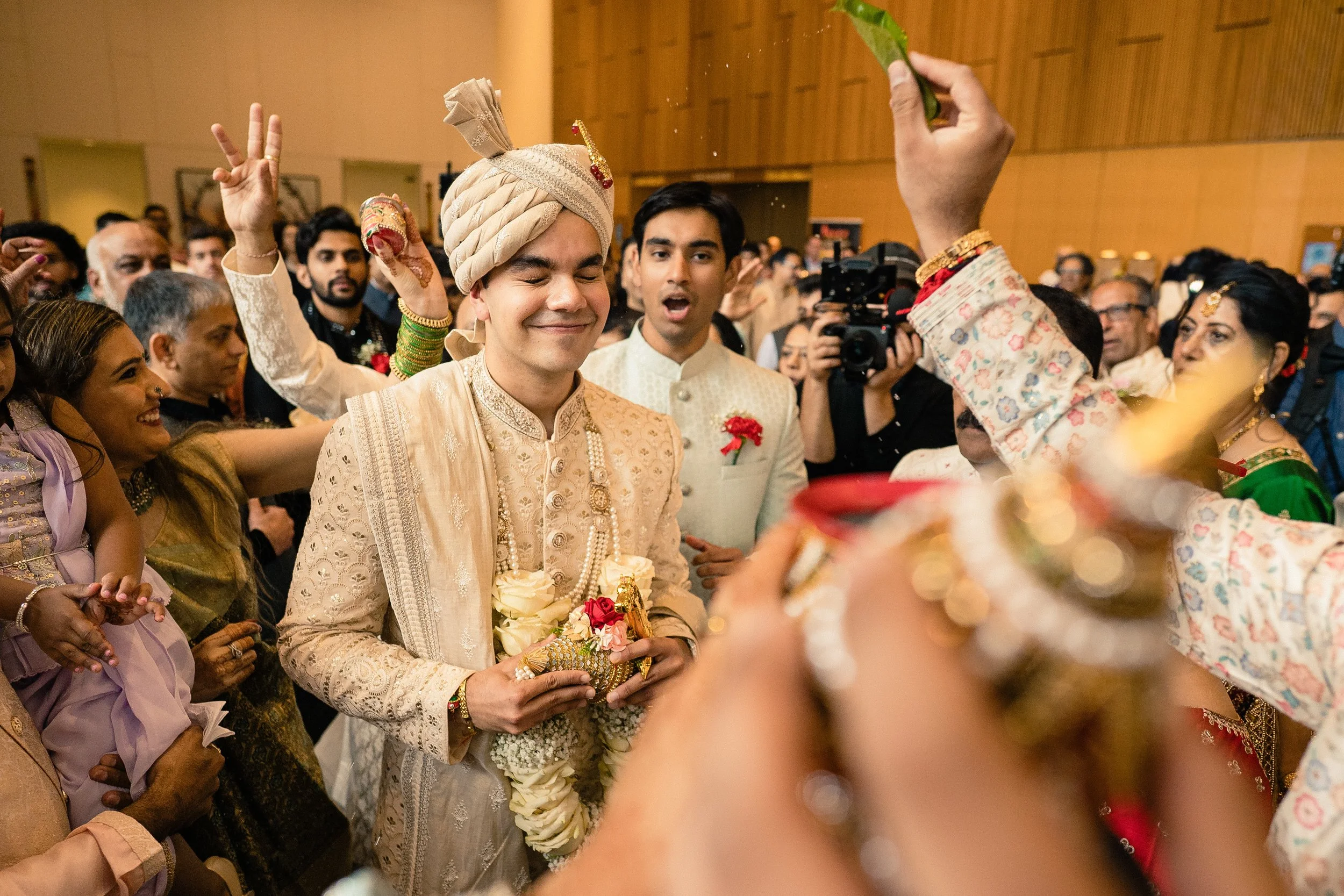 Gujarati-Wedding-Winnipeg-RBC-Convention-Centre-43.jpg