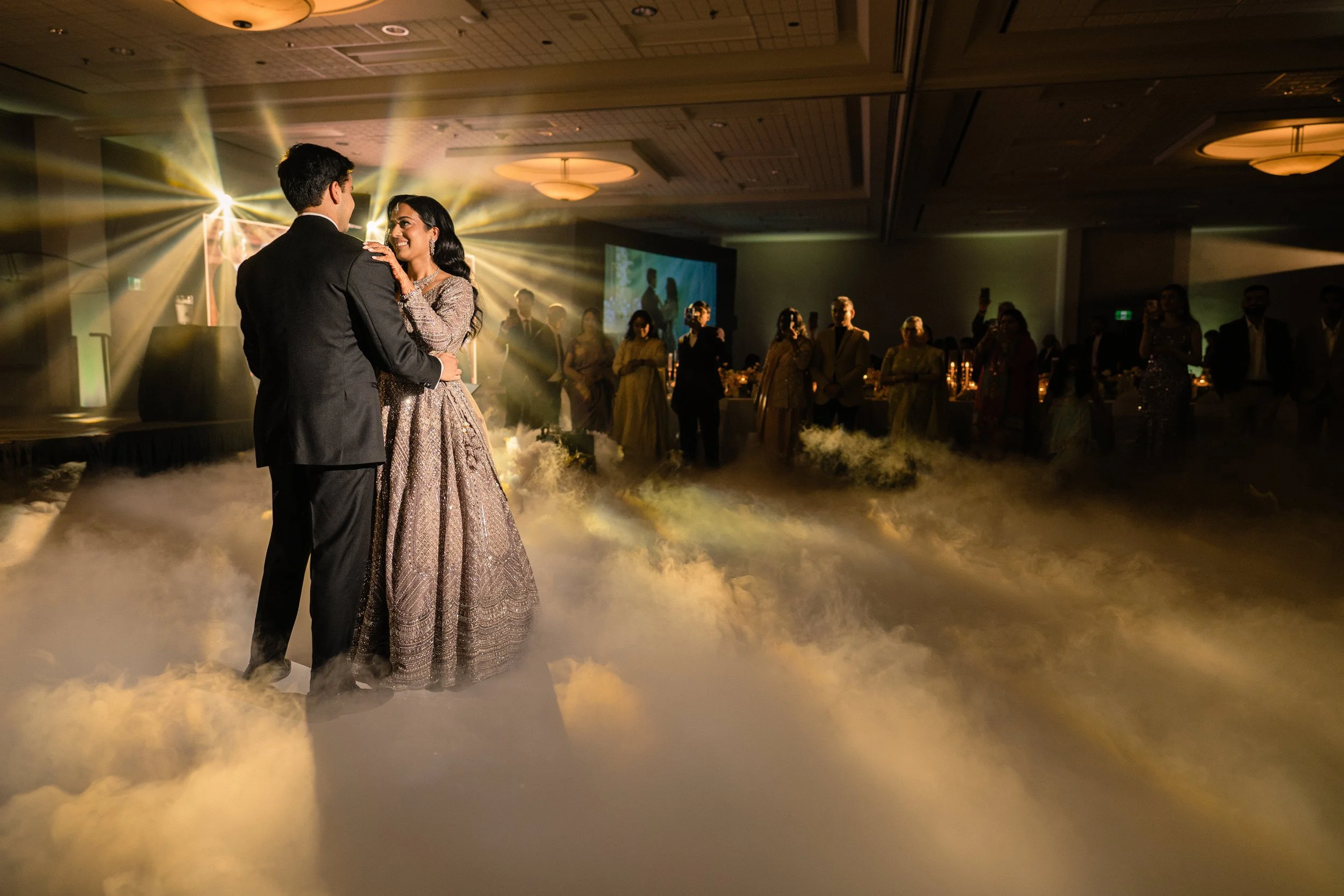 Gujarati-Wedding-Winnipeg-RBC-Convention-Centre-100.jpg
