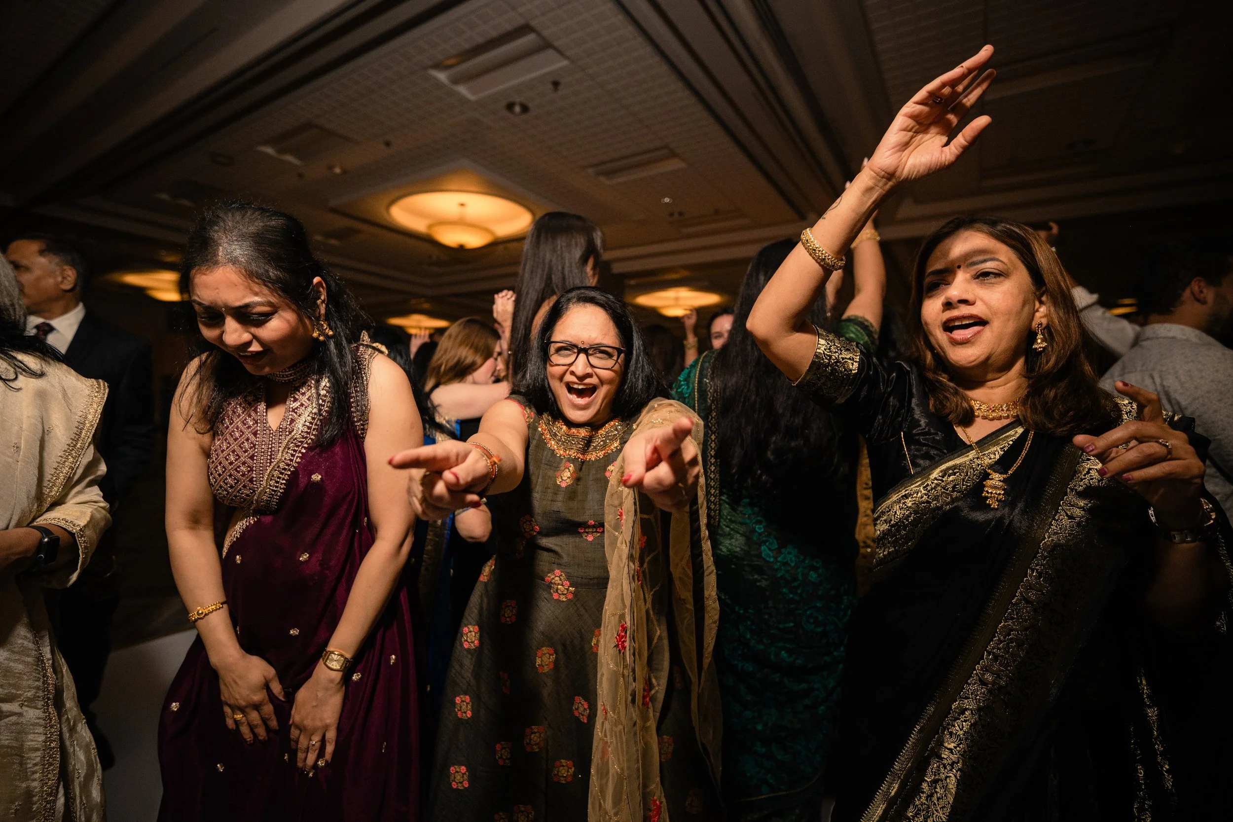Gujarati-Wedding-Winnipeg-RBC-Convention-Centre-107.jpg