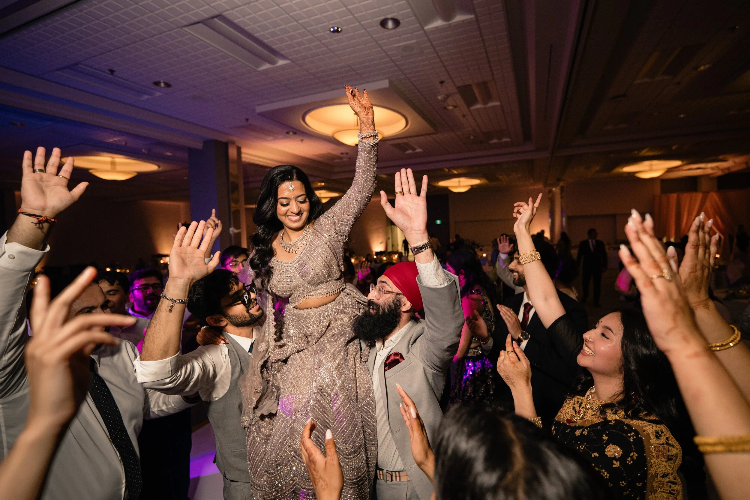 Gujarati-Wedding-Winnipeg-RBC-Convention-Centre-110.jpg