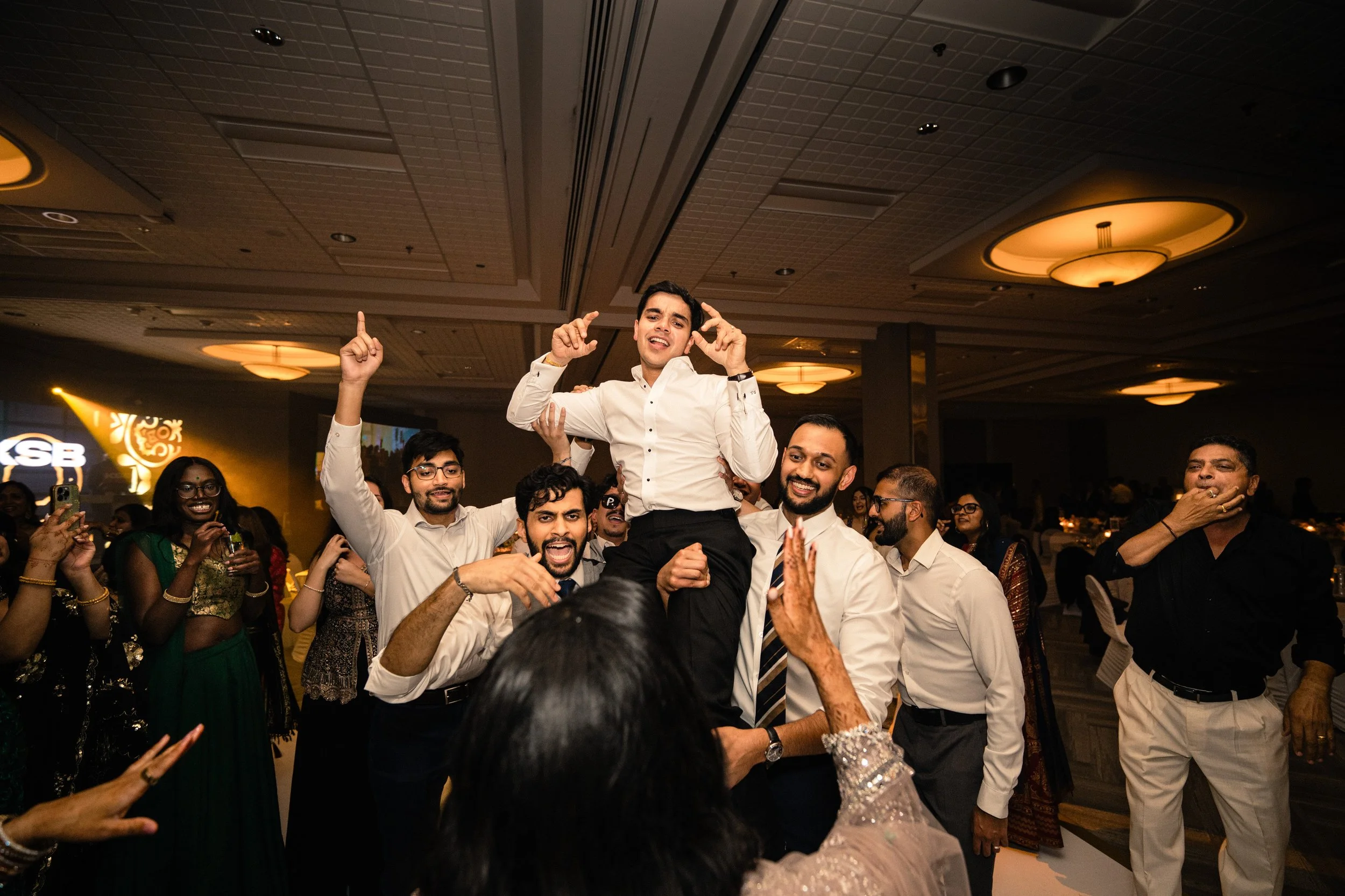 Gujarati-Wedding-Winnipeg-RBC-Convention-Centre-115.jpg