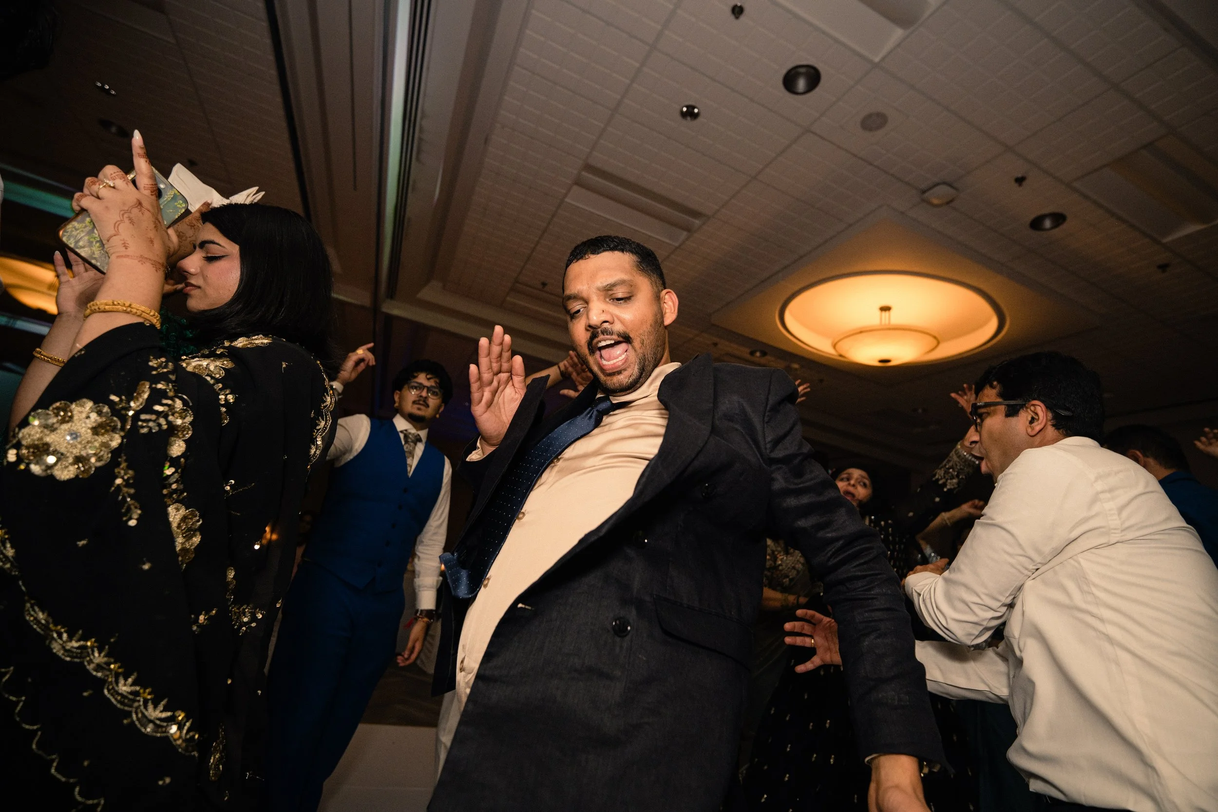 Gujarati-Wedding-Winnipeg-RBC-Convention-Centre-116.jpg