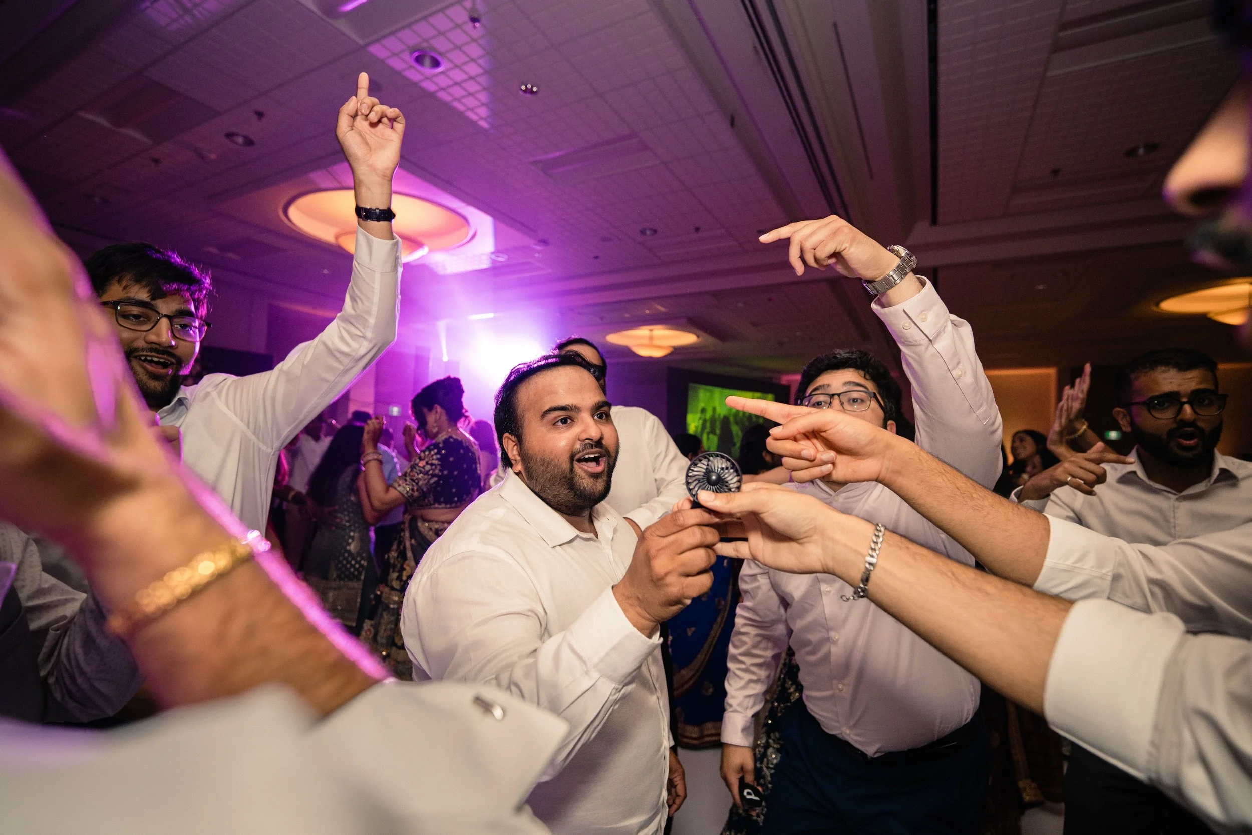 Gujarati-Wedding-Winnipeg-RBC-Convention-Centre-117.jpg