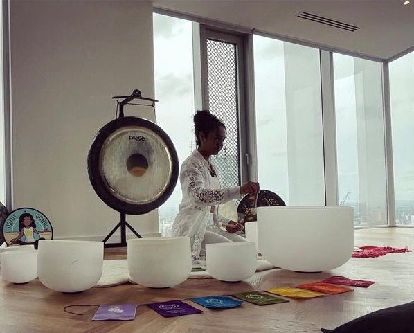 Group sound bath session in Manchester with sound bowls – guided immersive sound healing therapy & meditation by Sirius Sounds