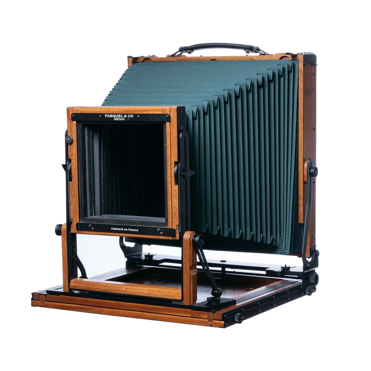 Meet our biggest beast: the 11&times;14 Heritage 🪵📸
Hand-built from mahogany, aluminum and steel, this camera is made for those who live for the craft &mdash; monumental portraits, grand landscapes, or giant wet plates.

Each camera comes with a cu