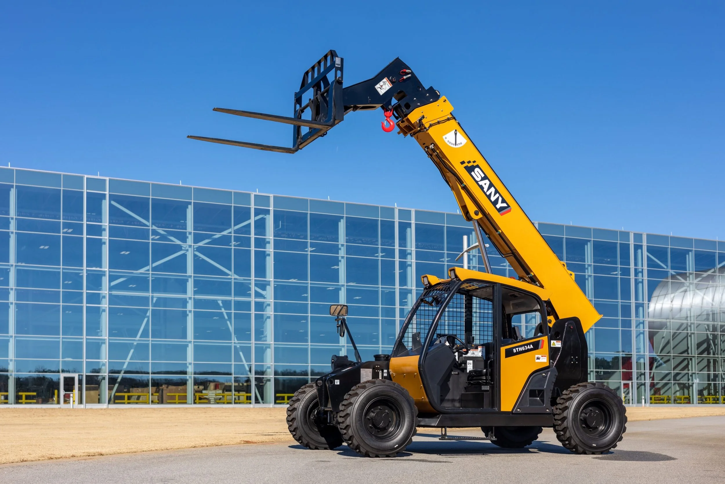  SANY STH634A Telehandler  
 ON ORDER AND COMING SOON!  
 0% AND OTHER FINANCING OPTIONS AVAILABLE, CONTACT US FOR QUOTE  
Built to keep busy jobsites moving, the SANY STH634A combines a 6,000-pound lift capacity with a maximum lift height of 34 feet