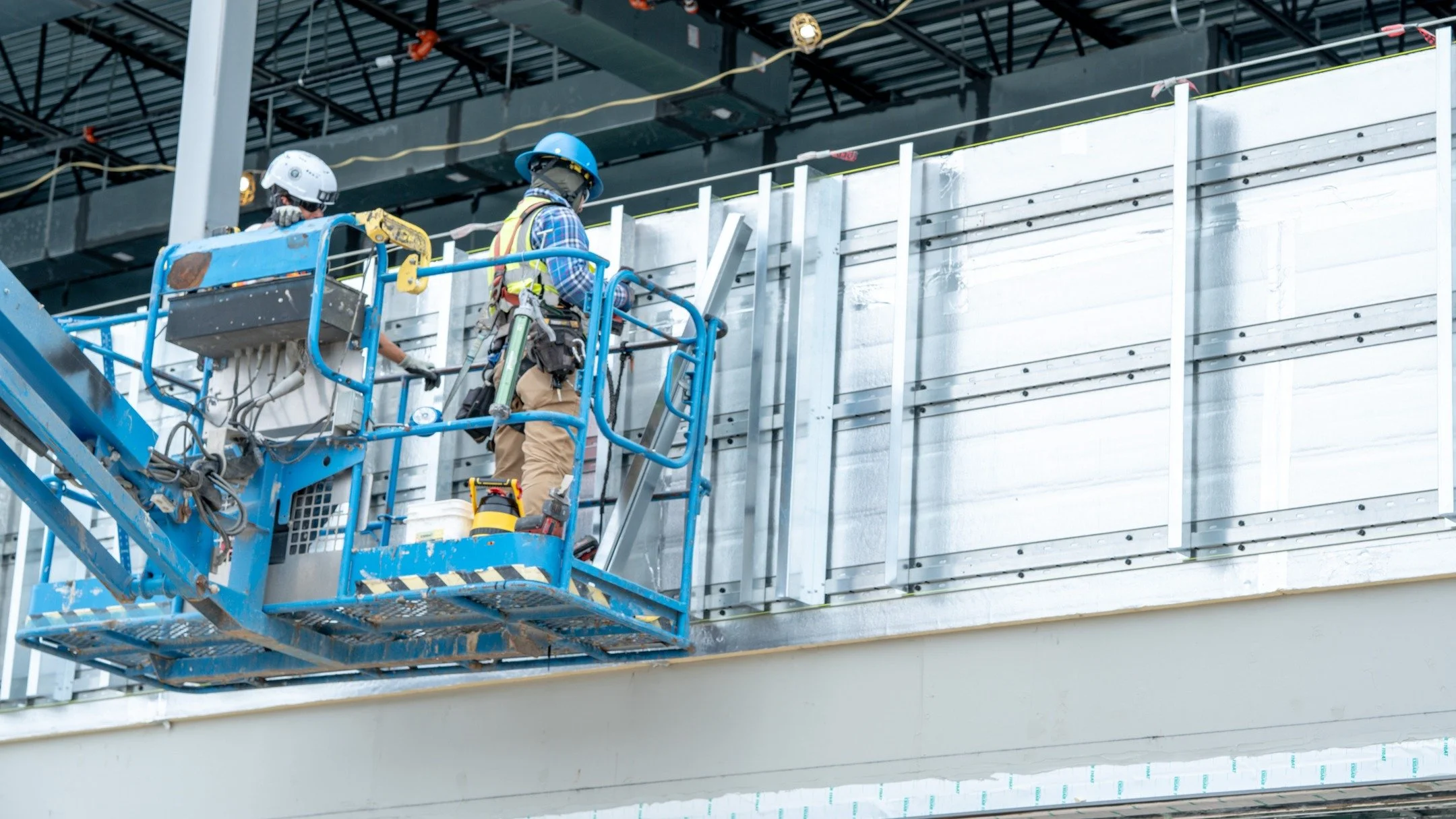 Thank you to Danika at Knight Wall Systems for commissioning me to capture your new construction product. It was fun going on site and learning about the installation process.

#commercialphotography #photography #botellophotography