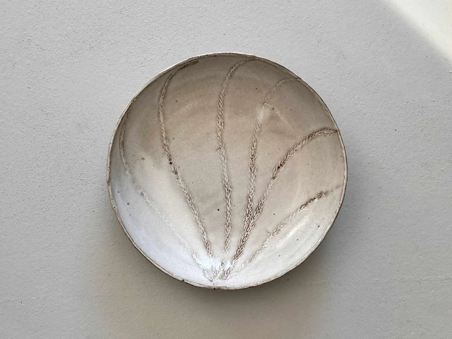 bowl-with-norforlk-pine-pattern-02.jpg
