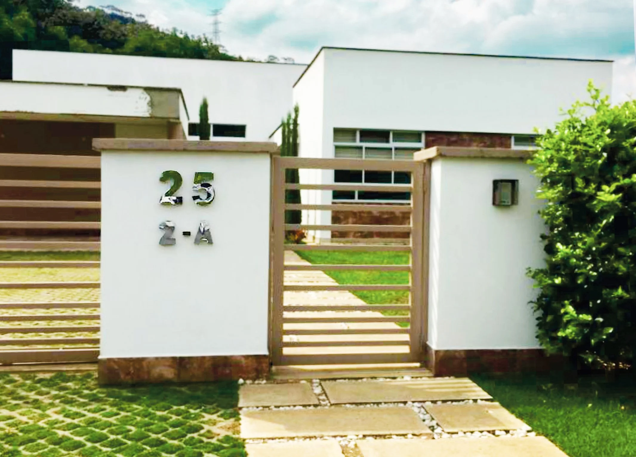 Fincas campestres: Señalización exterior metálica para el Valle