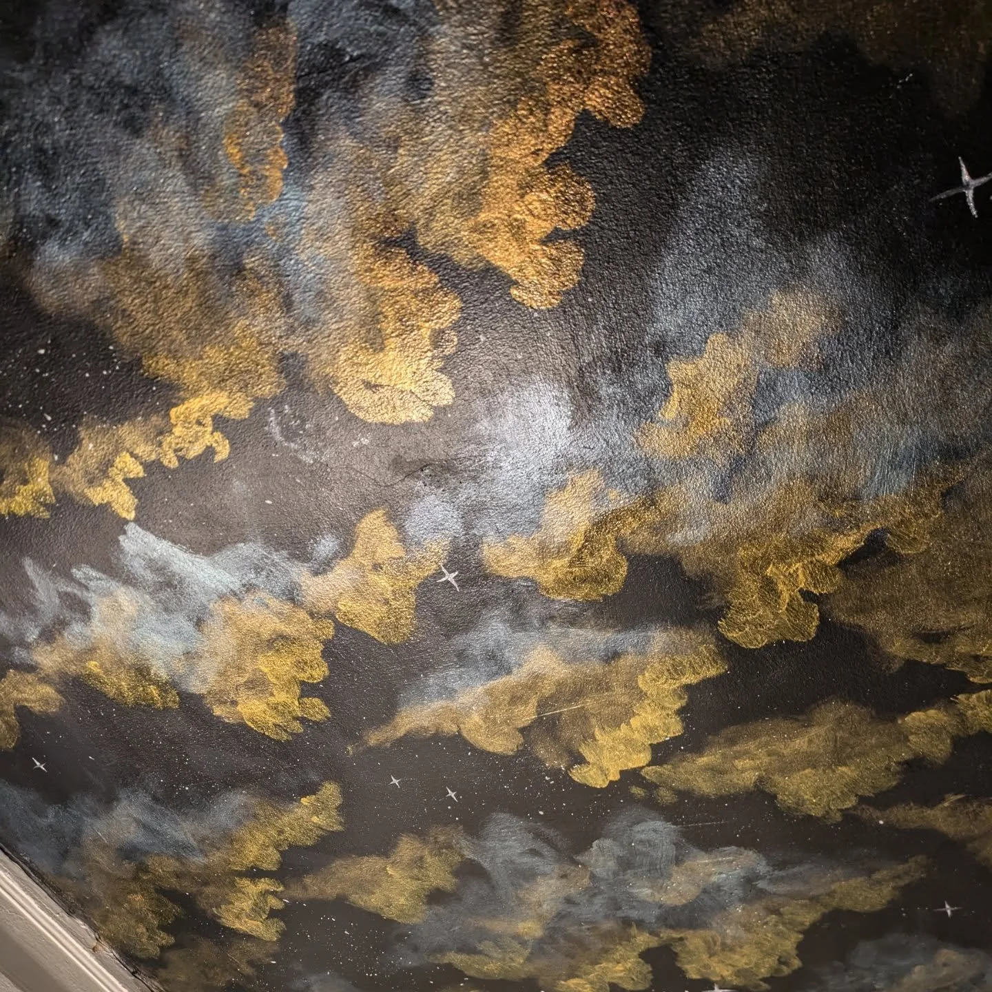 First completed artwork of the year is purely for me.

Metallic sky over my cozy nest. I spend so much time in this space I wanted some whimsy to stare at &lt;3
 
.
.
.
#homedecor #muralwork #metallic #whimsy #joy