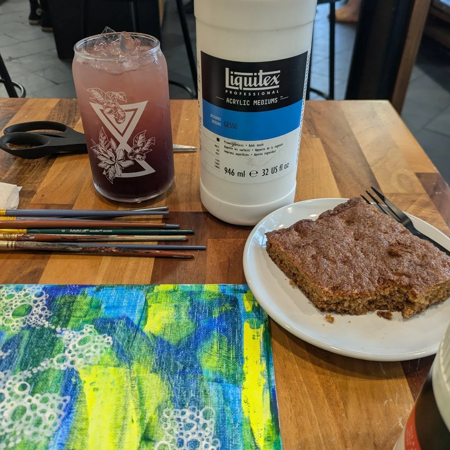 A much deserved treat ( @bakes.by.bryn )and some chill art vibes @elementarycoffeeco