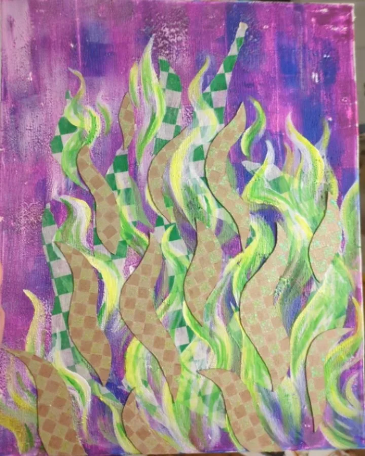 Finished a piece tonight! Plus a peak behind the curtain on the layering process behind this piece.

I'm really trying to be more consistent about creating and hopefully will be posting more often! 
.
.
.
#MixedMedia #Painting #Art #Fire