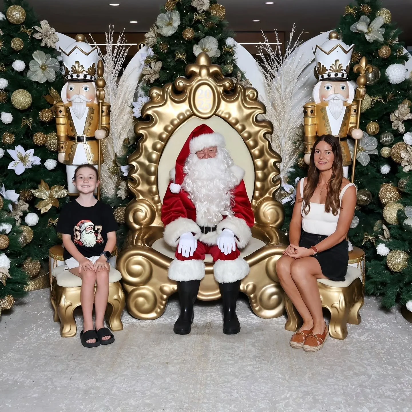 Merry Christmas from House Studio 🎄🧑&zwj;🎄

What an incredible year it has been, filled with beautiful homes, creative challenges, and amazing clients who trust us to bring their visions to life. We&rsquo;re so grateful for the partnerships, the c