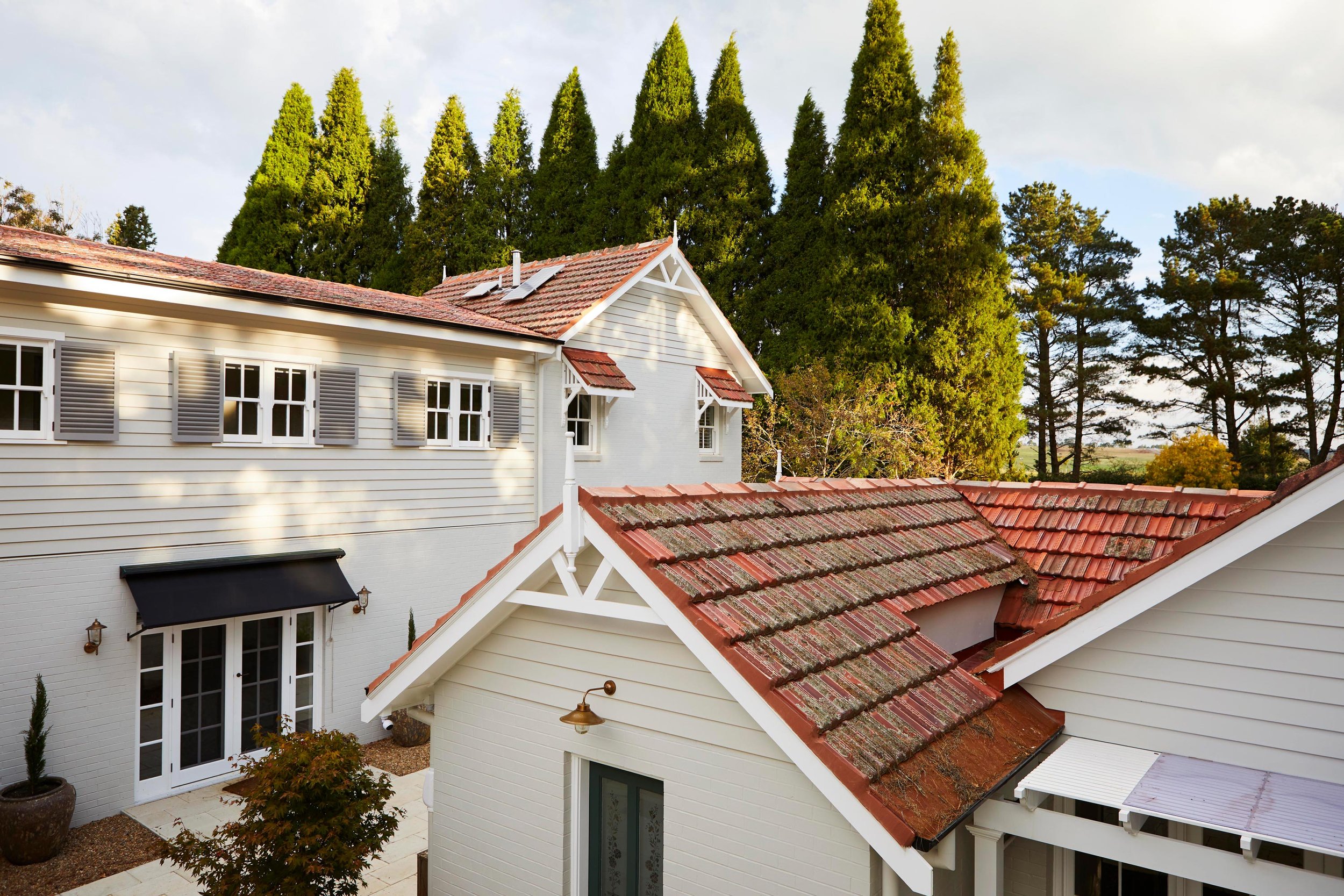 Heritage tiled roof Sutton Forest Estate - traditional architecture ZF Architects