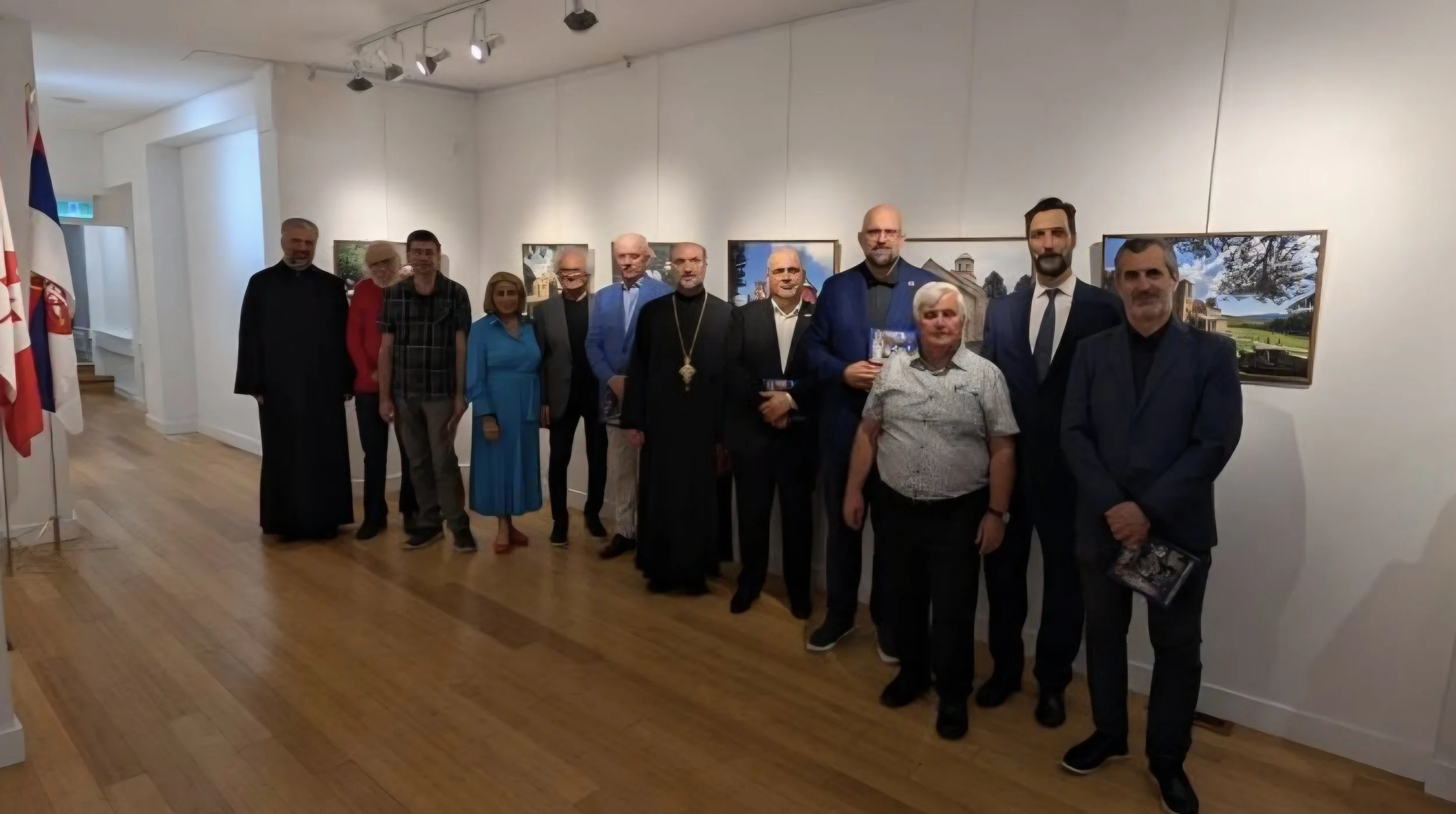 Фотографије српских средњовековних манастира у Торонту