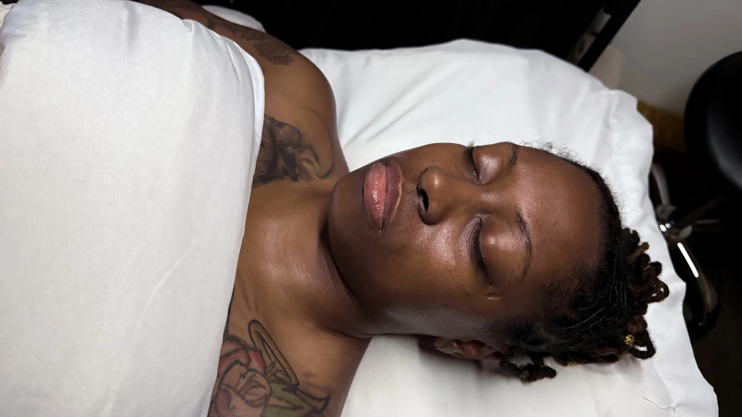 Our Dew + Renew Facial: The Ultimate Microdermabrasion + Hydrofacial Glow-Up