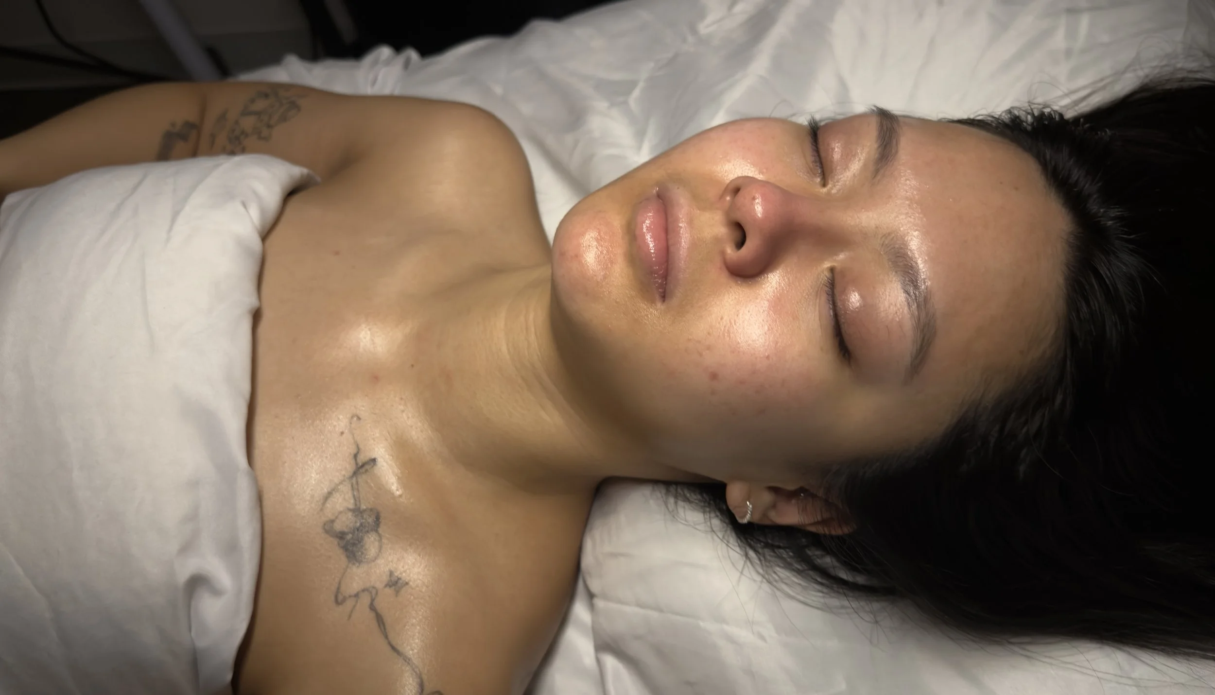 The Hydro Glow Facial: The Ultimate Deep Cleanse + Hydration Boost for Radiant Skin