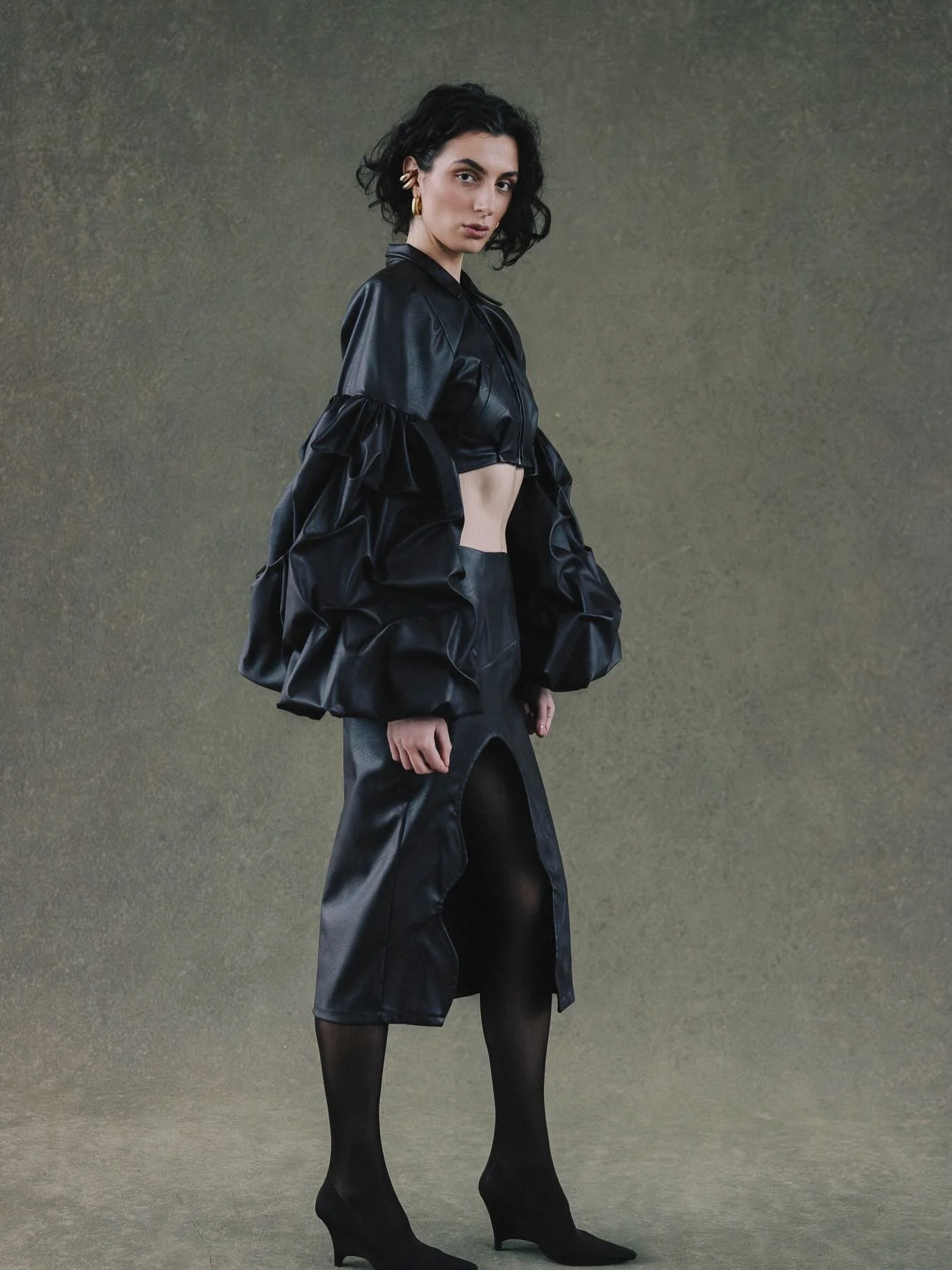 &ldquo;Burnt Olive&rdquo; 3m x 5m is now available to hire in Warsaw. 

Shot by @alicjabokina 
Model @kadyrova__zer 
Brand @malesa.clth 

#platnabackdrops #handpainted