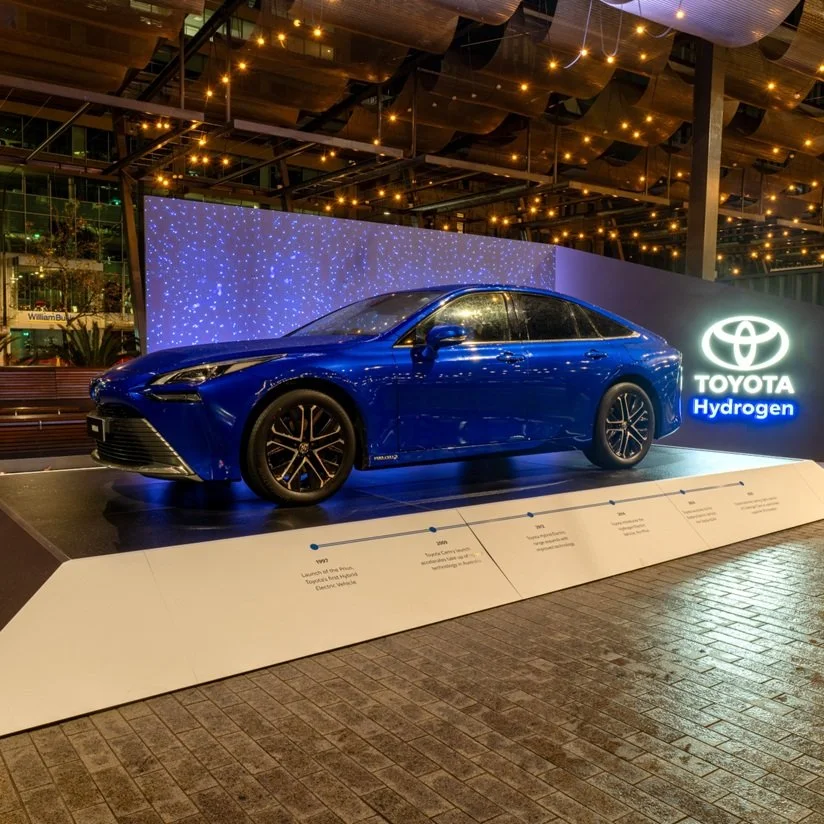 When a display looks this good, people can't help but stop.

At the finish line of the Bridgestone World Solar Challenge in Adelaide's Victoria Square, Toyota wanted to showcase its commitment to sustainable transport.

The Toyota Mirai did the stopp