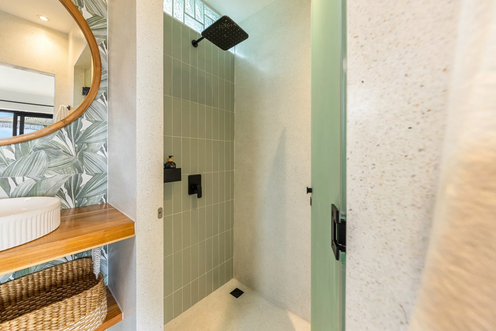 Villa Lilly of the Valley - May 2025 (24).jpg