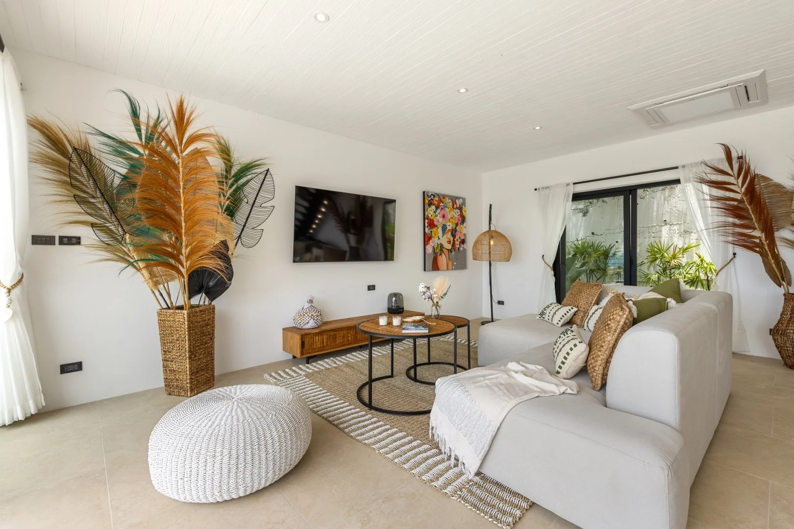 Villa Lilly of the Valley - May 2025 (33).jpg