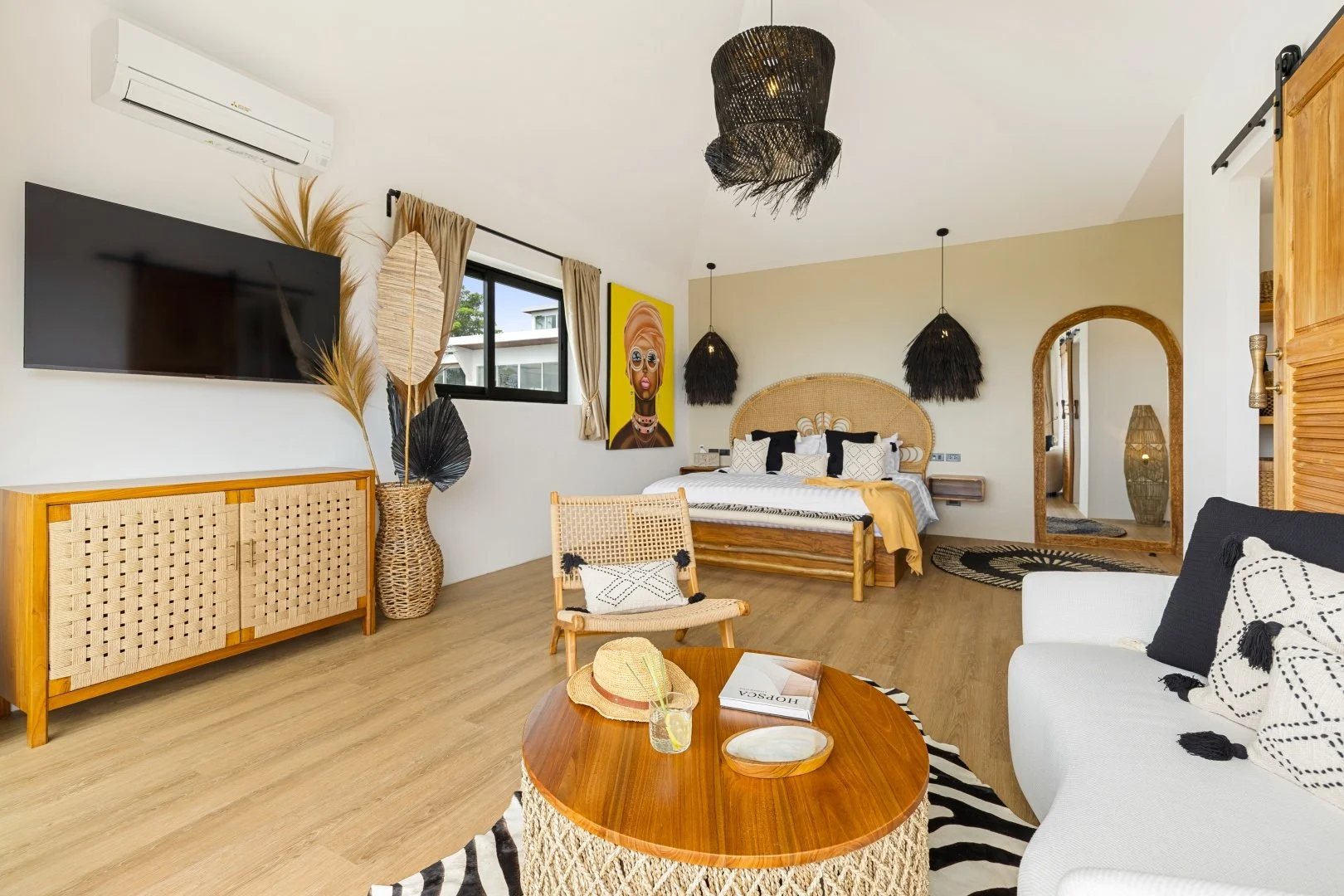 Villa Lilly of the Valley - May 2025 (89).jpg