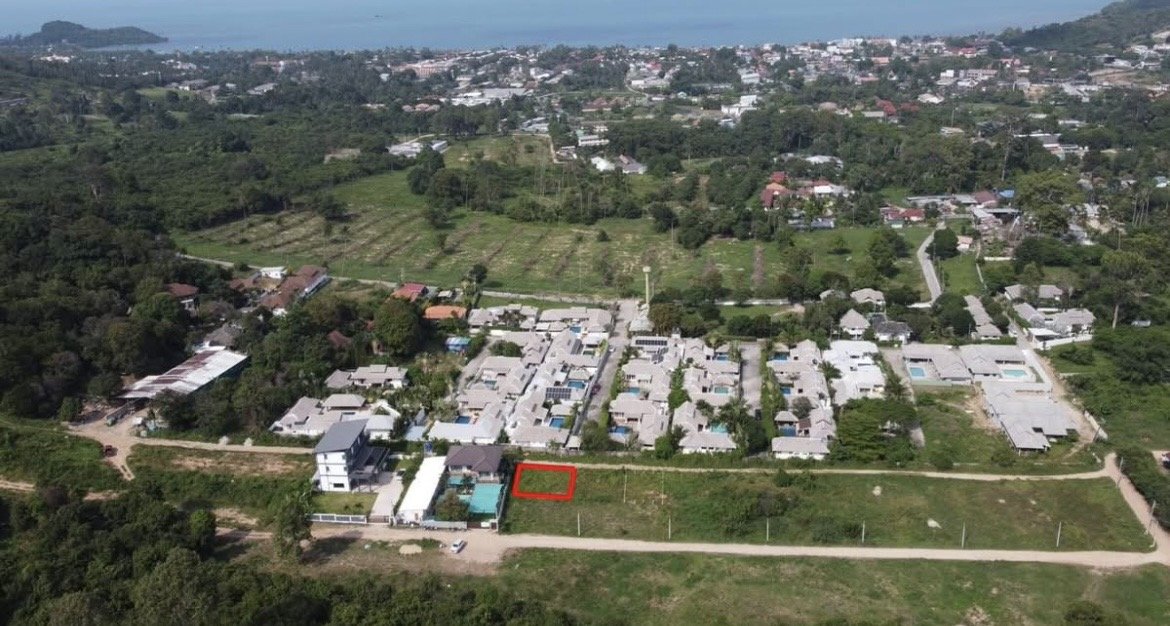 Mountain views and central location, build your dream! Bophut- 2,100,000 thb