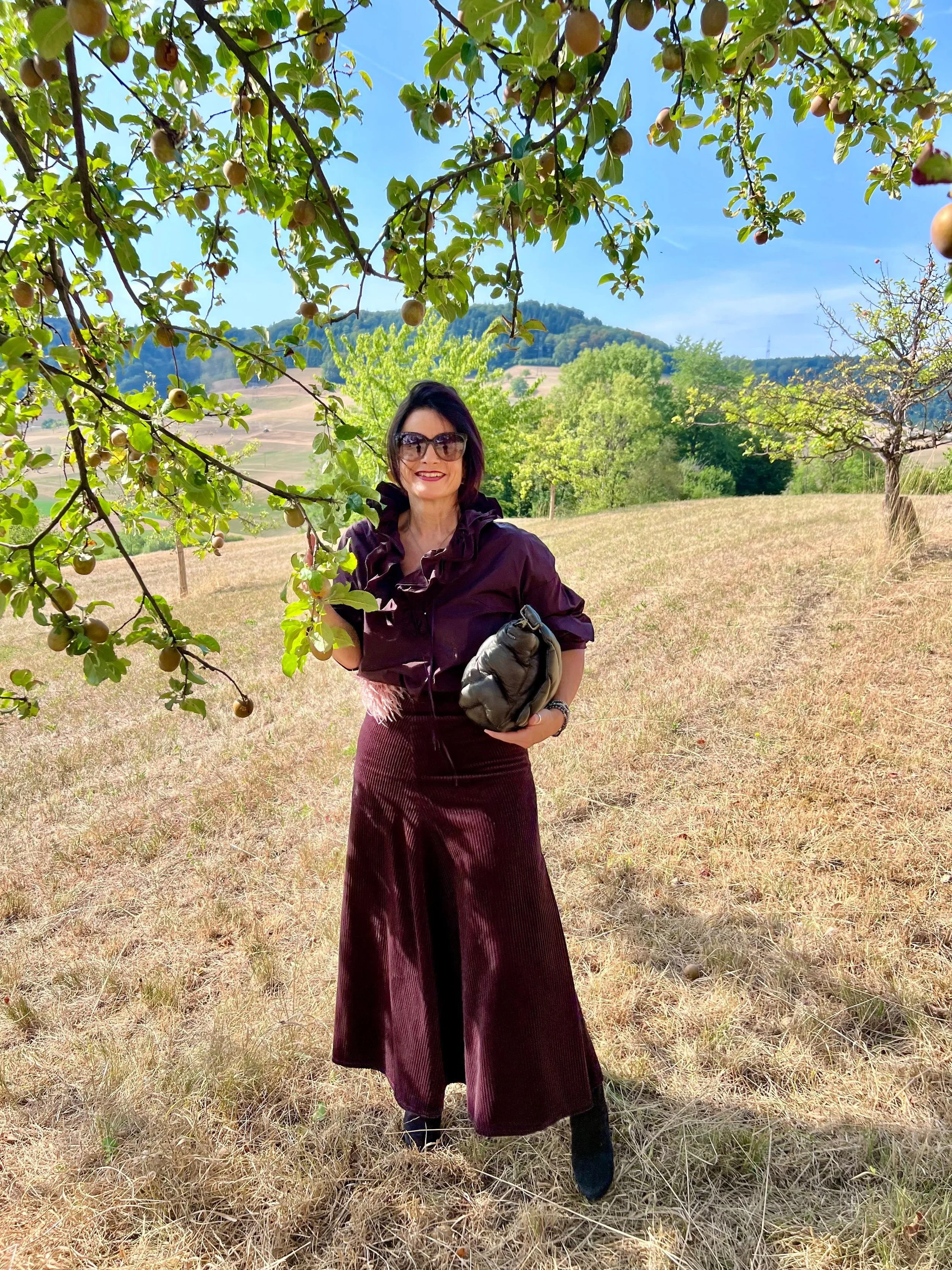 Wir lieben Looks, die feminin, besonders und trotzdem tragbar sind. ❤️ Bordeaux, Susanne Bommer und ein Hauch Glamour , genau unser Stil.
 
Eure Greif Mode🖤

#greifmode # #SimplyElegant #MyStyle #FashionDaily LookOfTheDa