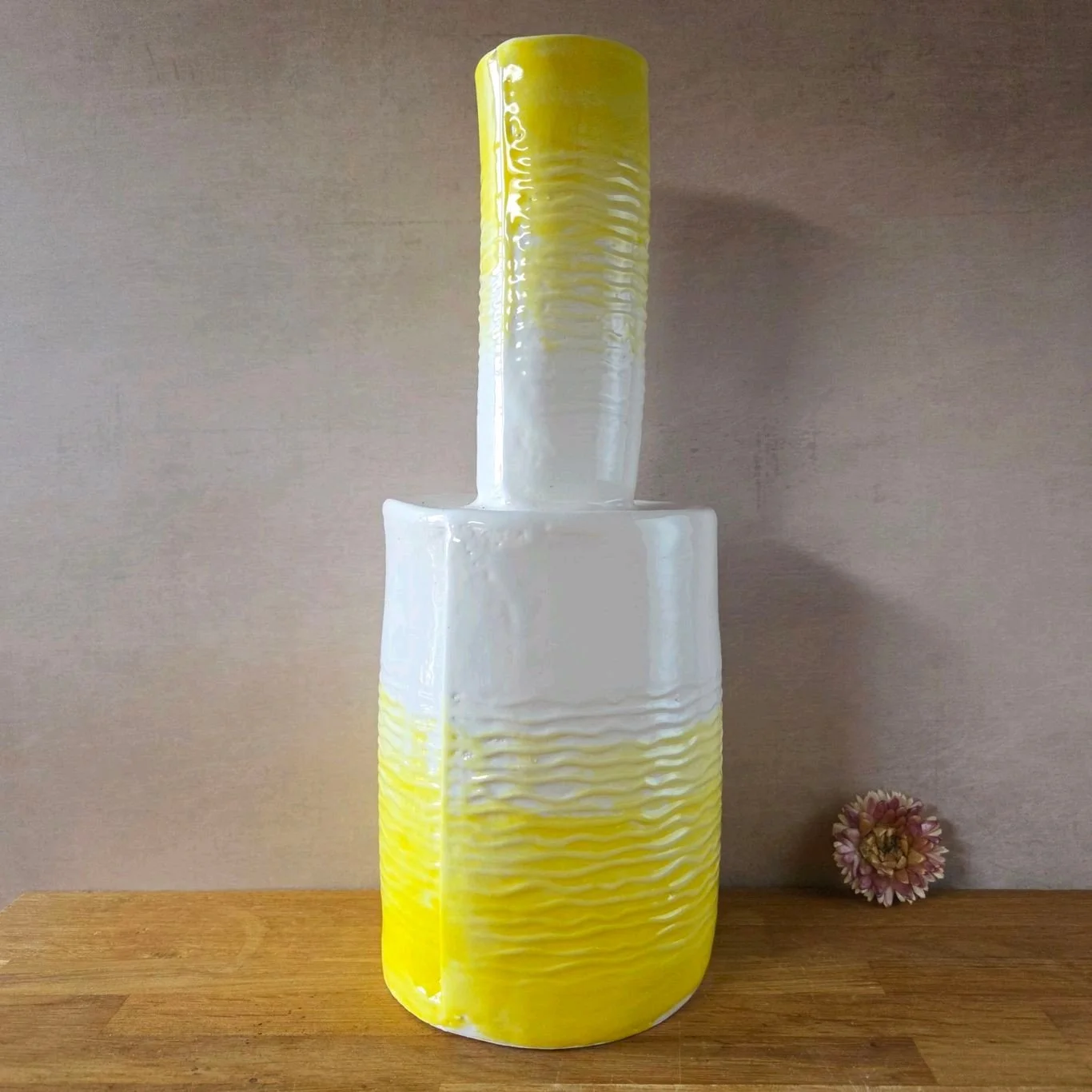 Let this &quot;mellow yellow&quot; shade brighten your day and elevate your space! 🌞✨ What's something in your home that always brings a smile to your face? #MellowYellow #HomeVibes #PositiveEnergy #BrightSpaces #Inspiration