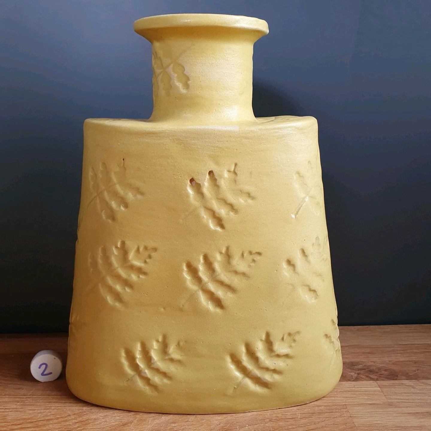 Are you keeping up with the great throw down? Slab building has always had a special spot in my heart - just like this sunny little bottle ☺️💛✨

#potterylife #slabbuilt #artisangifts