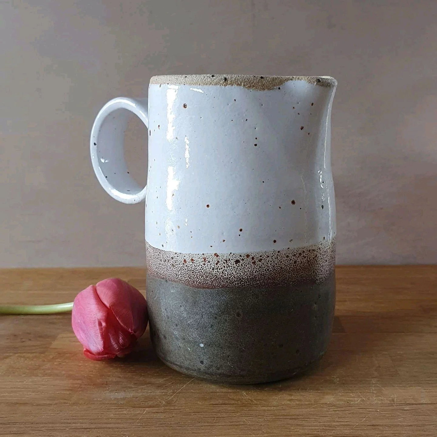 Tried something a bit different with the handle on this jug - what do you think? 🌸🍶

#potterylife #handmadepottery #wheelthrown