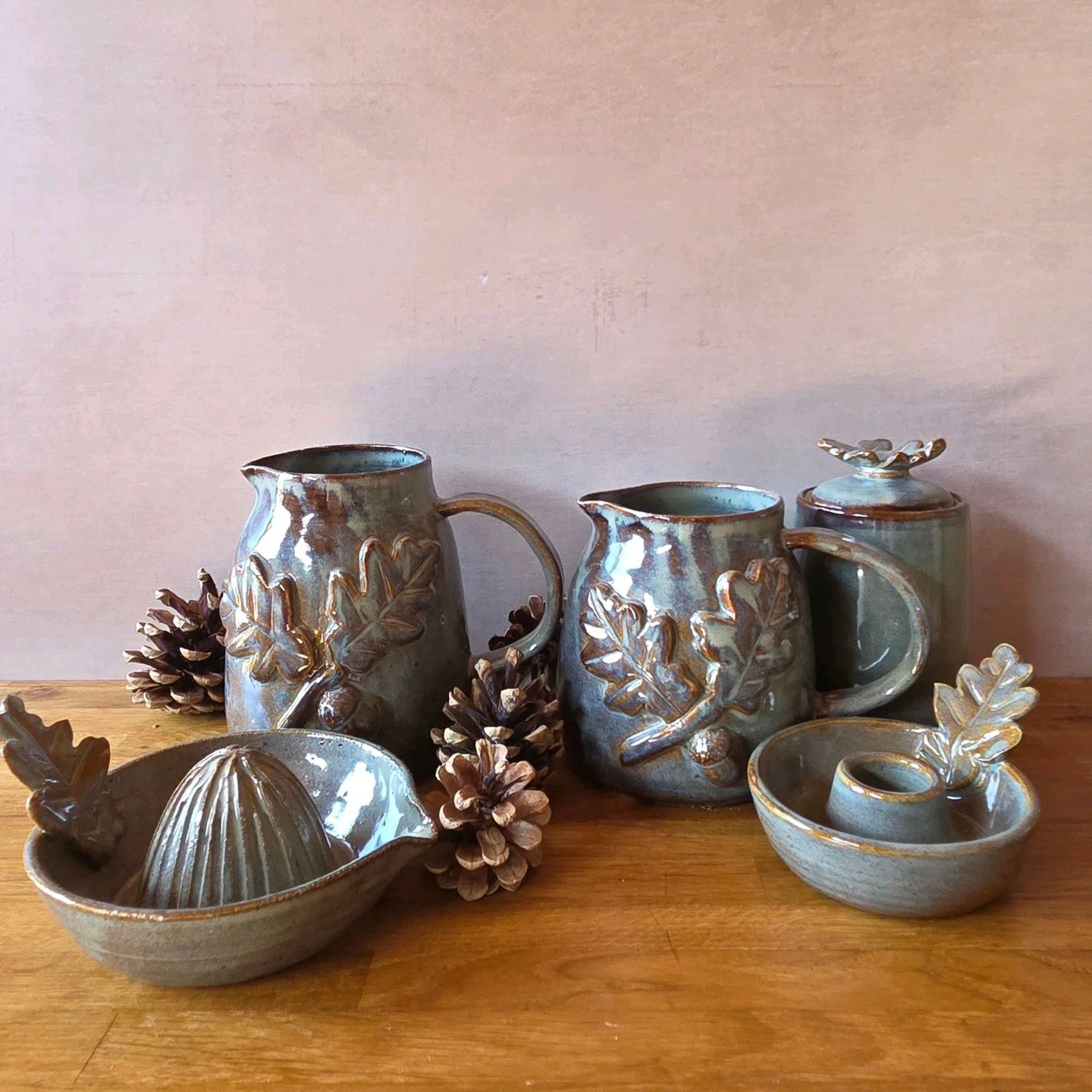 This woodland-themed collection is a special tribute to the beauty of nature. 🍂 From acorns to oak leaves, every detail is handcrafted with care to bring the outdoors in. I&rsquo;m so happy with how these pieces came together - they feel like little